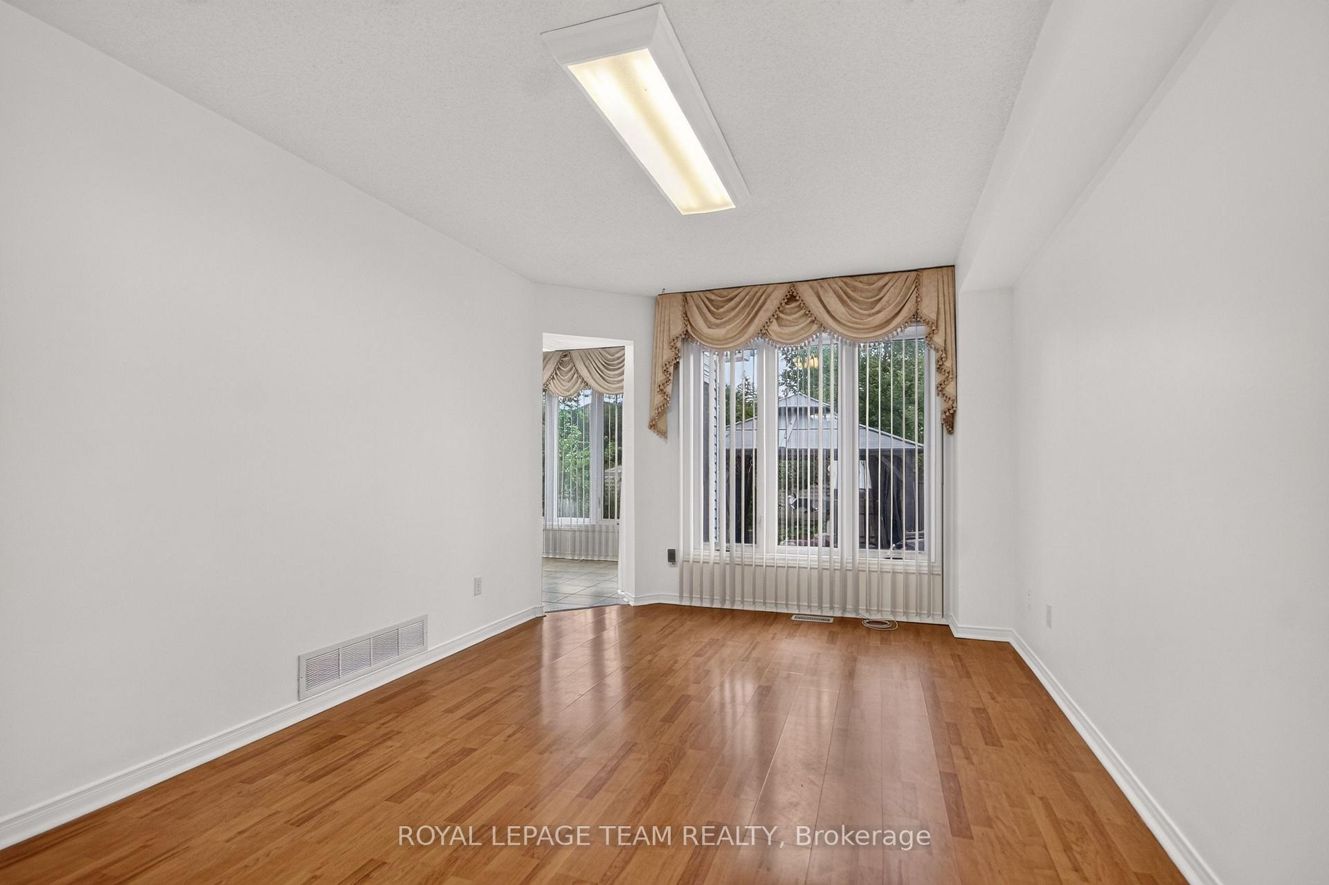 Photo 5 of 49 Jackman Terrace, Ottawa, Kanata - Katimavik — HOMEH
