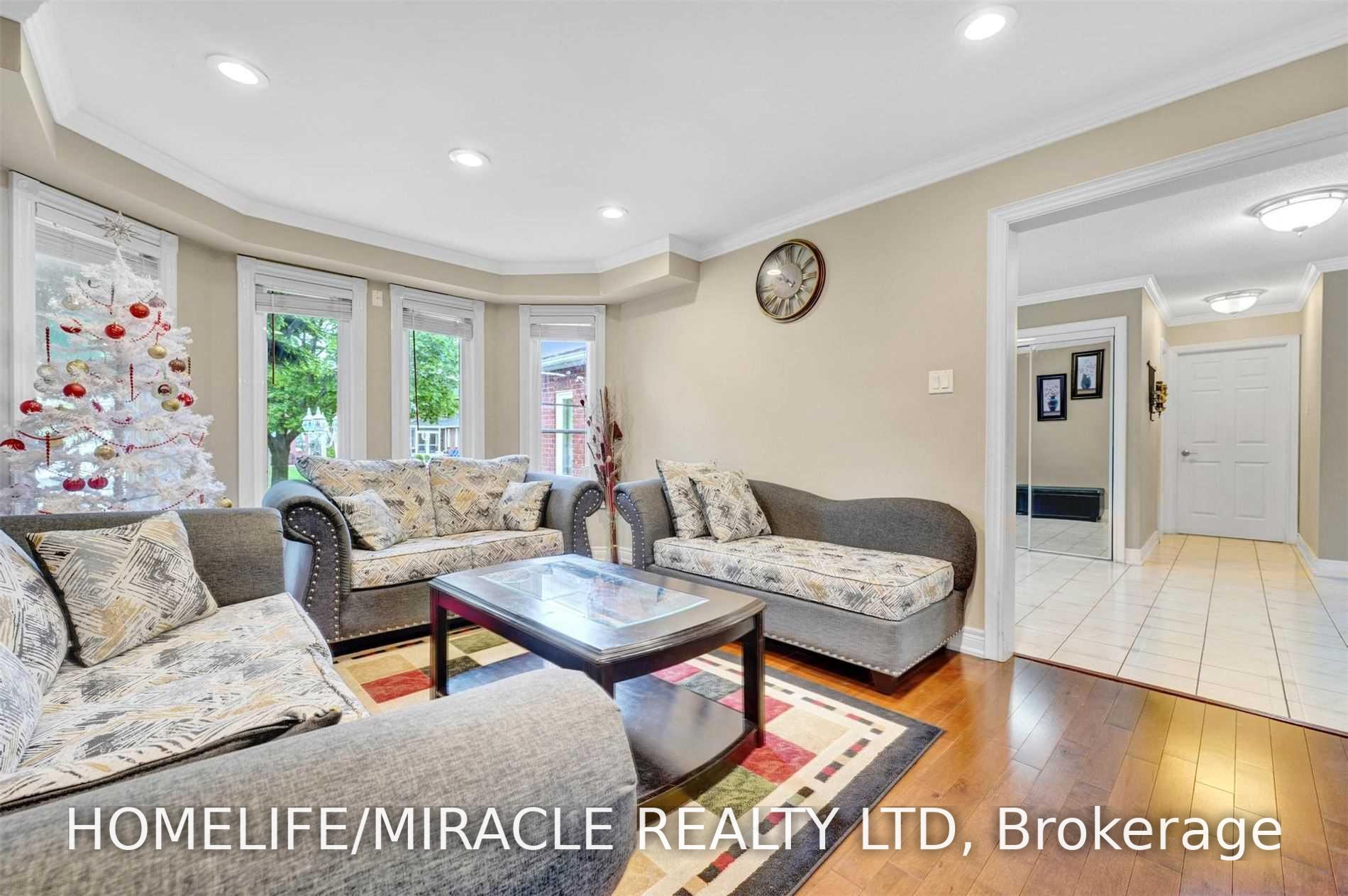 Photo 6 of 11 Phelps Drive, Brampton, Northwood Park — HOMEH