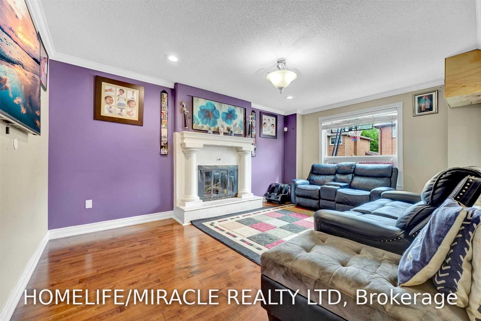 Photo 12 of 11 Phelps Drive, Brampton, Northwood Park — HOMEH