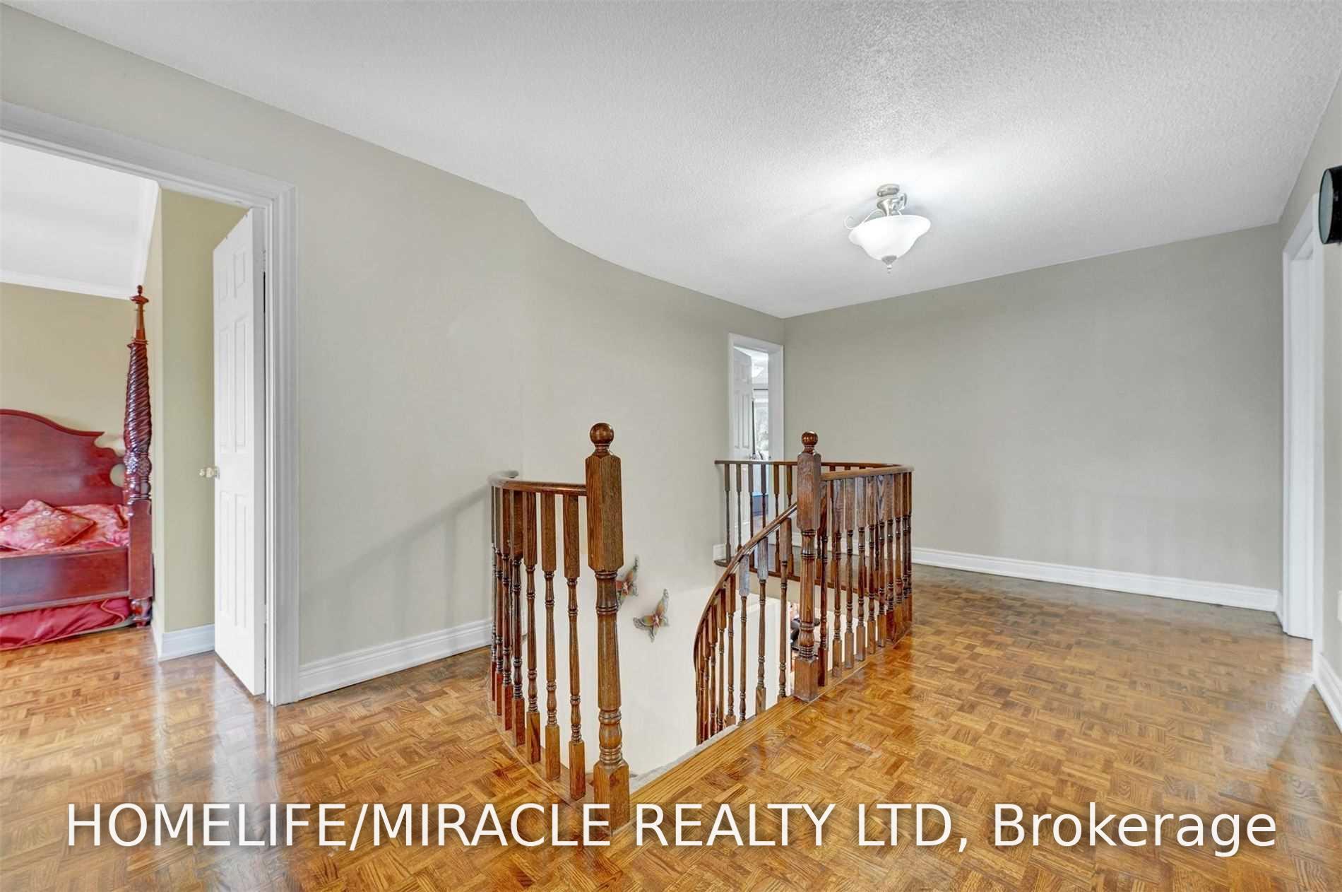Photo 24 of 11 Phelps Drive, Brampton, Northwood Park — HOMEH