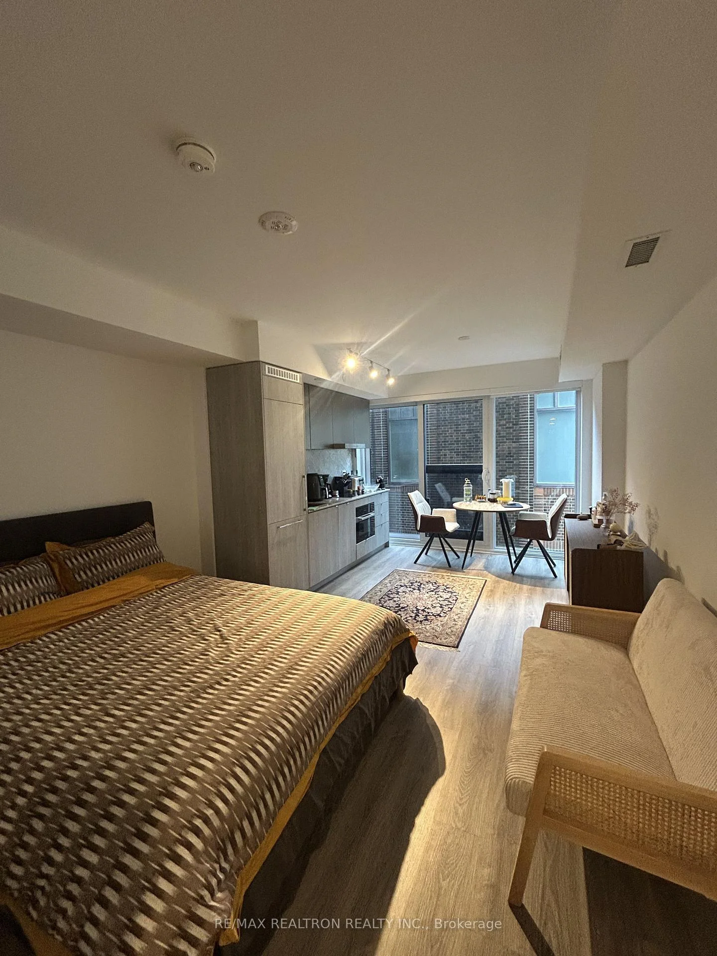 Photo 5 of 771 Yonge Street, Toronto, Rosedale-Moore Park — HOMEH