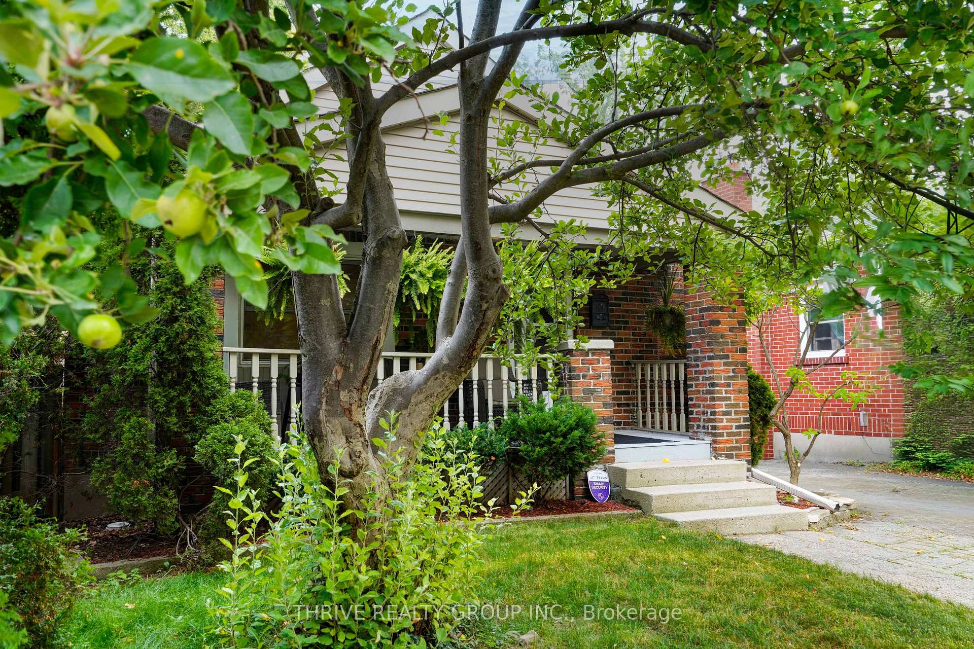Photo 4 of 10 Byron Avenue E, London, South F — HOMEH