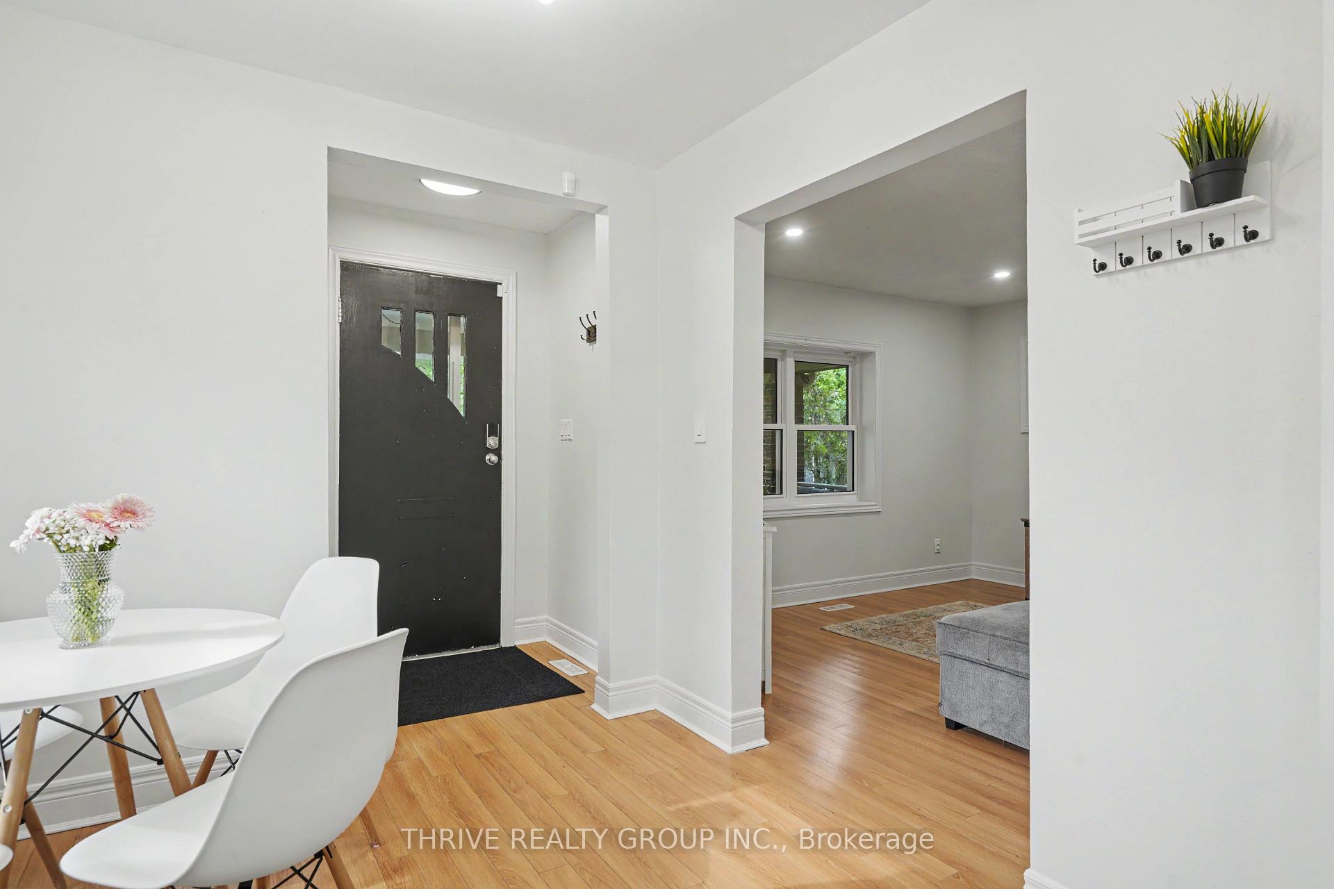 Photo 6 of 10 Byron Avenue E, London, South F — HOMEH