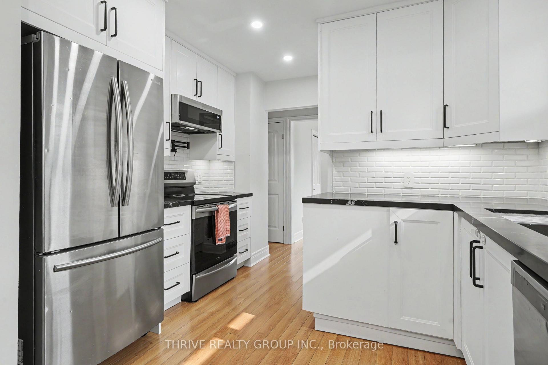 Photo 12 of 10 Byron Avenue E, London, South F — HOMEH