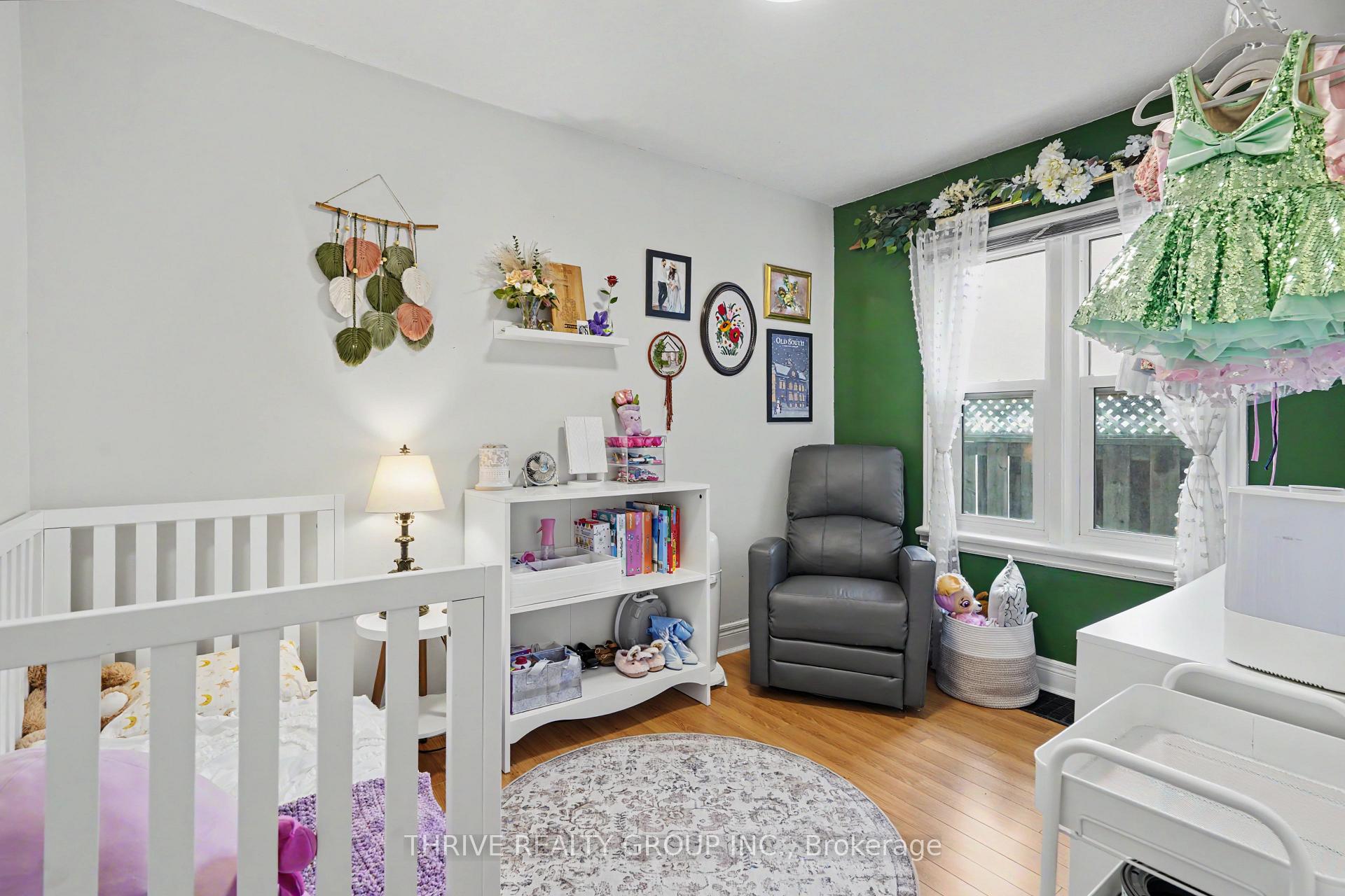 Photo 20 of 10 Byron Avenue E, London, South F — HOMEH
