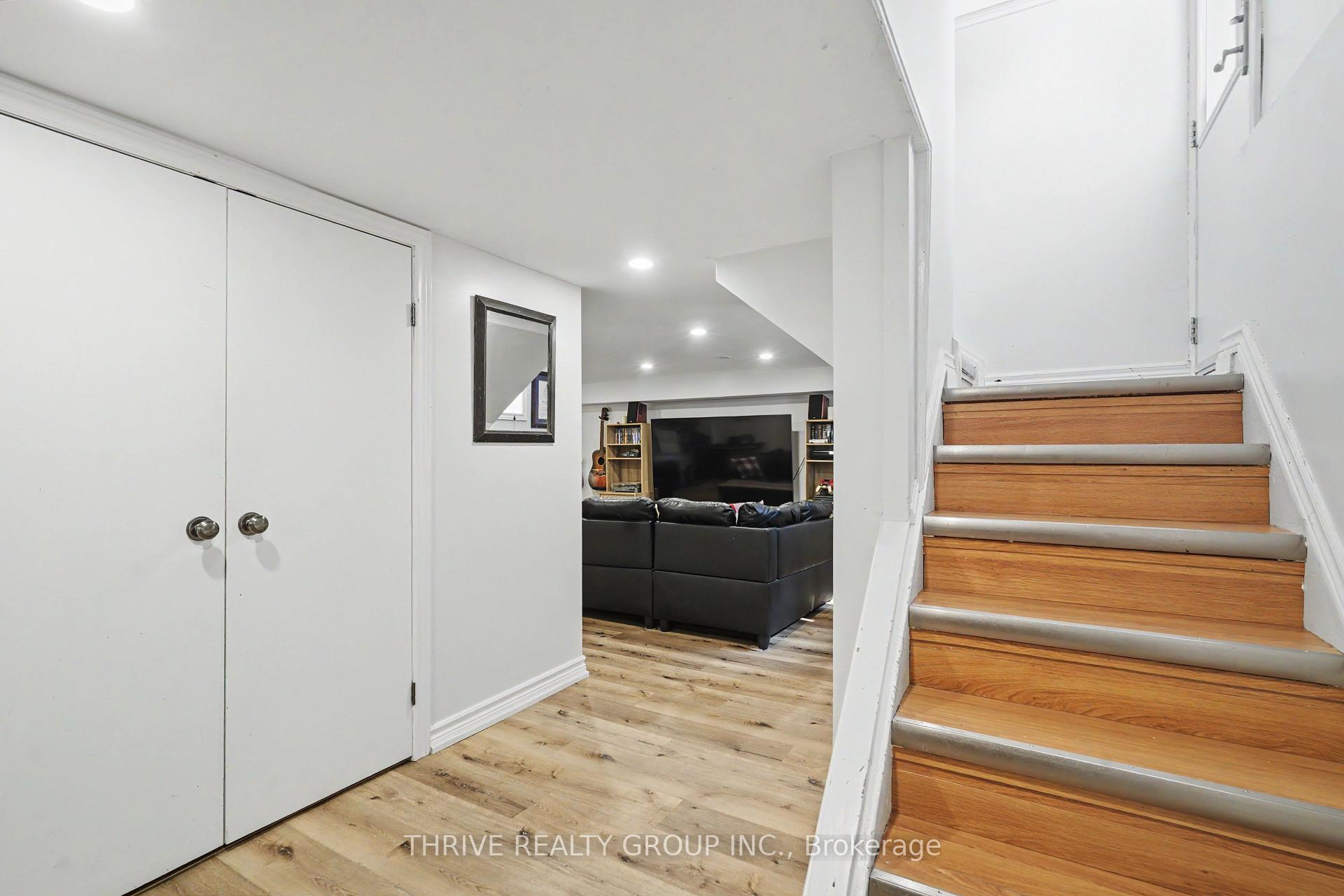 Photo 24 of 10 Byron Avenue E, London, South F — HOMEH