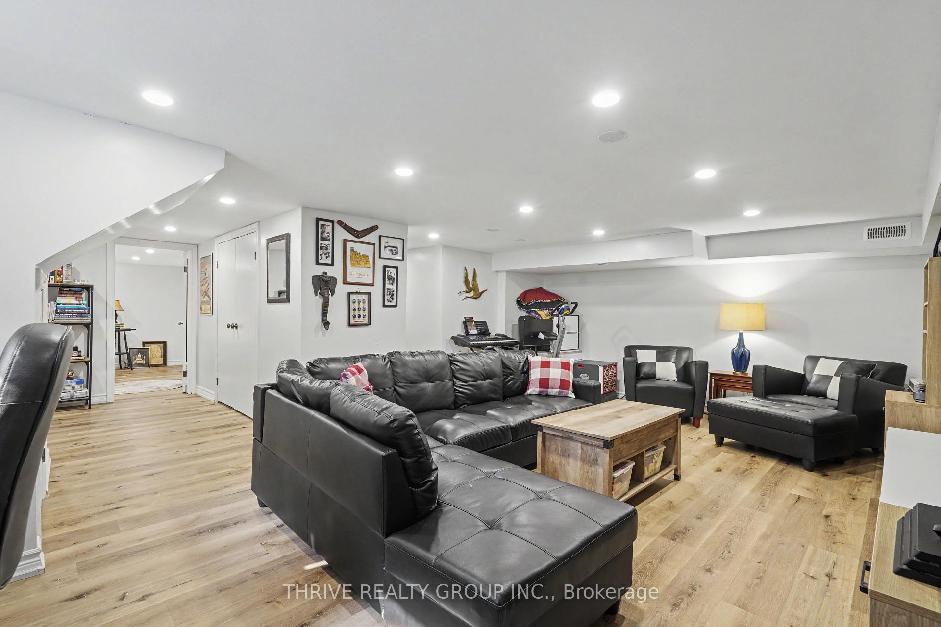 Photo 26 of 10 Byron Avenue E, London, South F — HOMEH