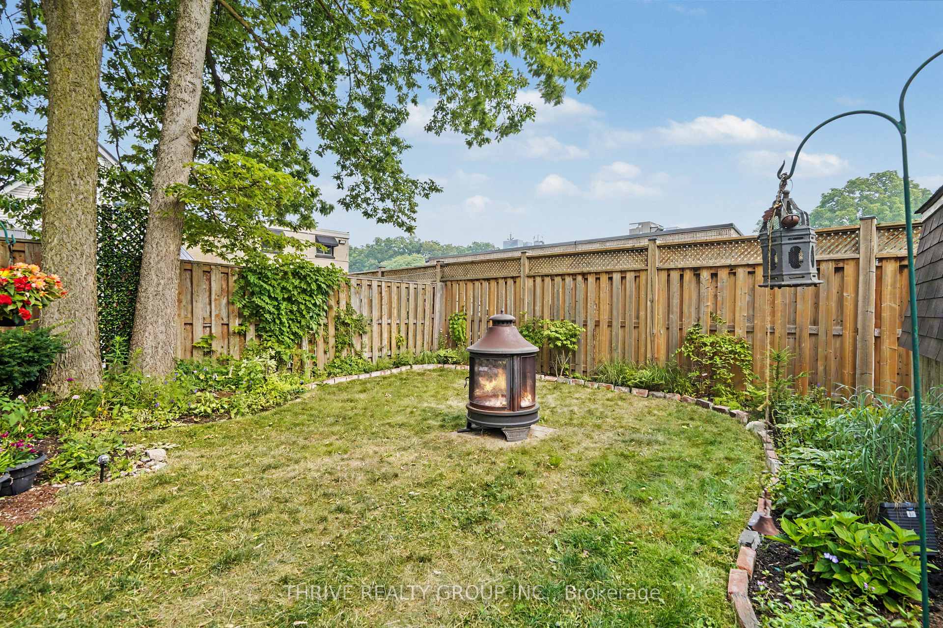 Photo 37 of 10 Byron Avenue E, London, South F — HOMEH