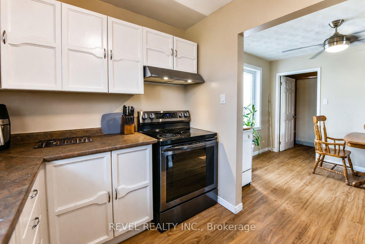 Photo 11 of 127 Spillenaar Street, Timmins, Porcupine - West — HOMEH