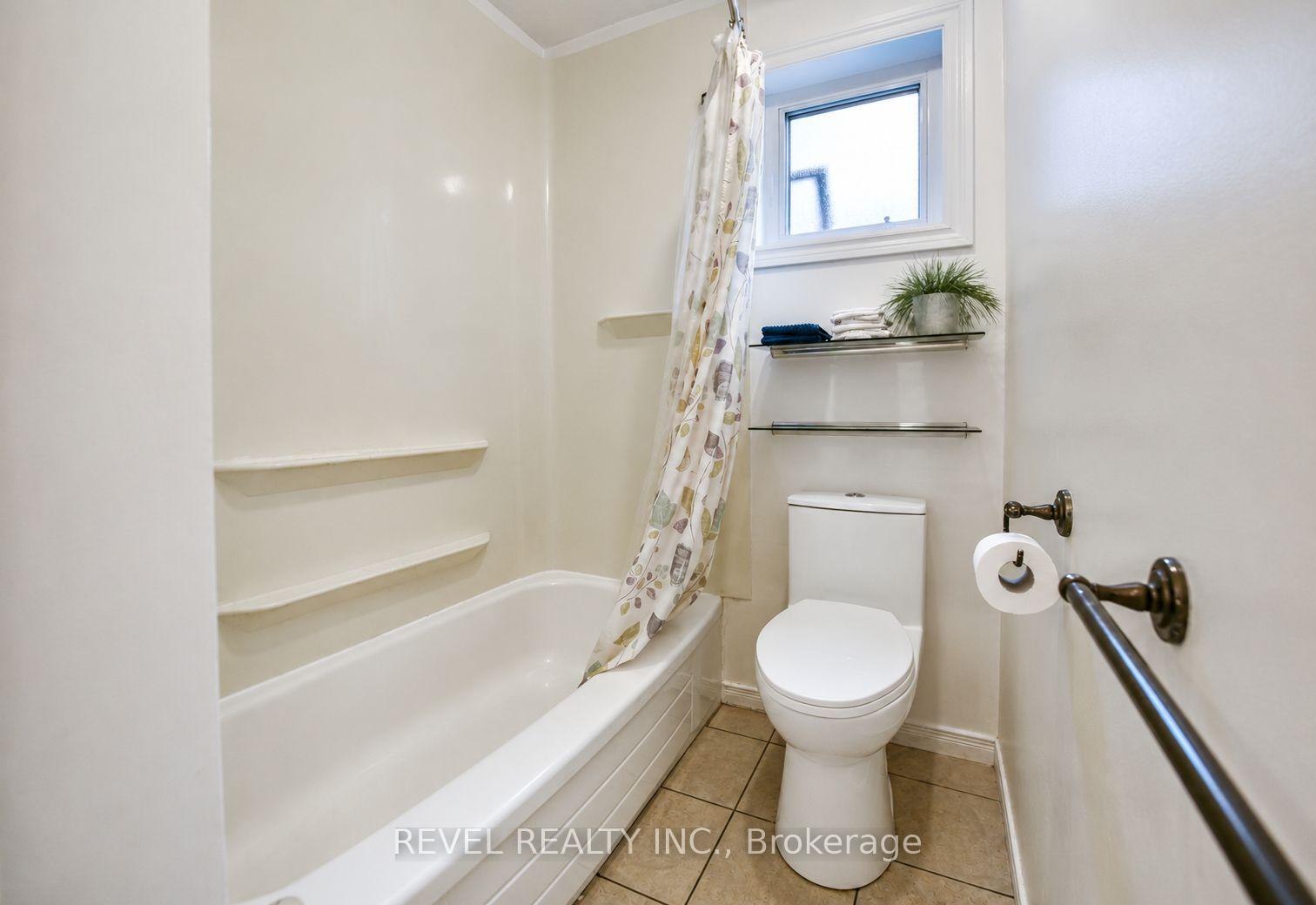 Photo 16 of 127 Spillenaar Street, Timmins, Porcupine - West — HOMEH