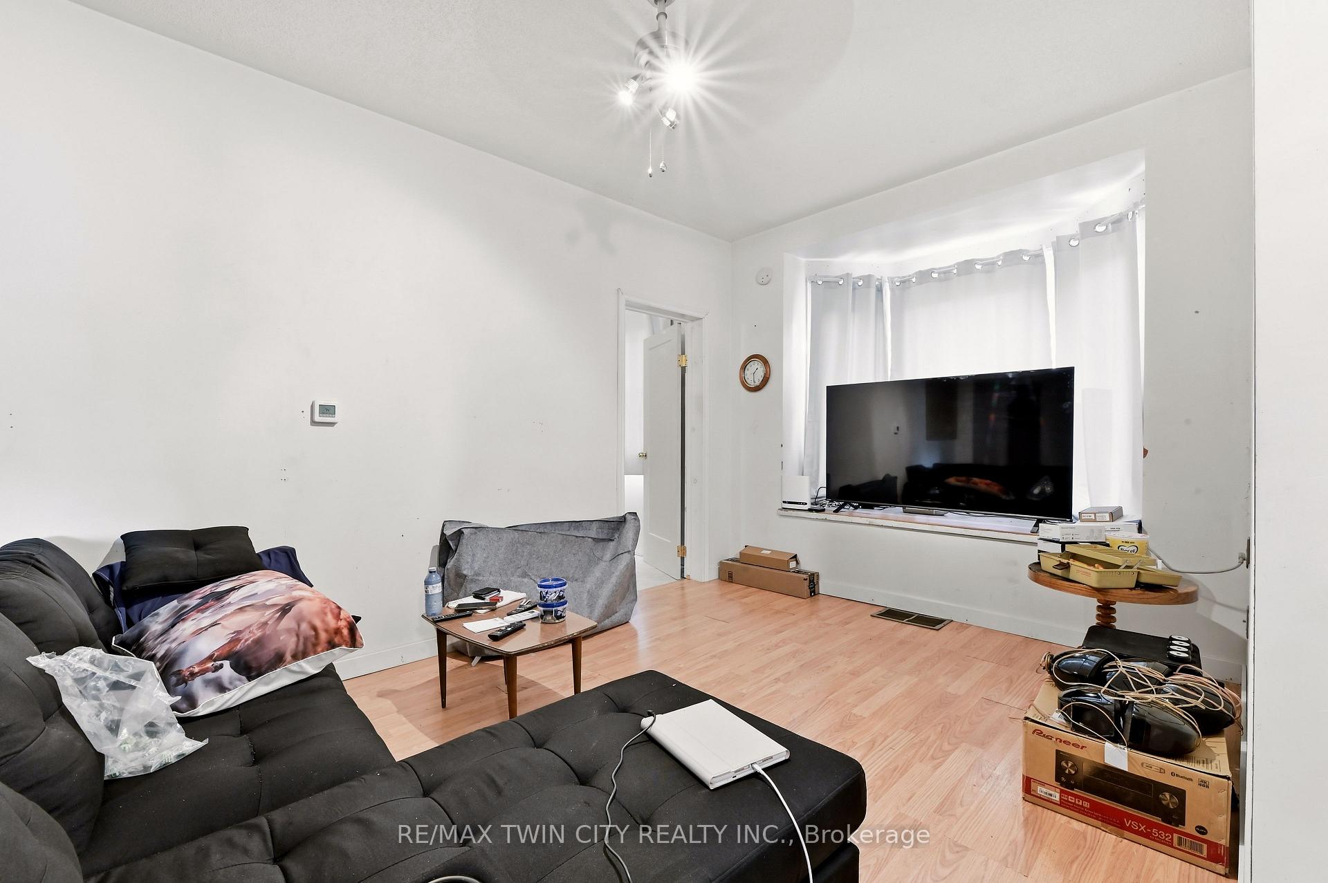 Photo 3 of 13 Usher Street, Brantford, Downtown Core — HOMEH