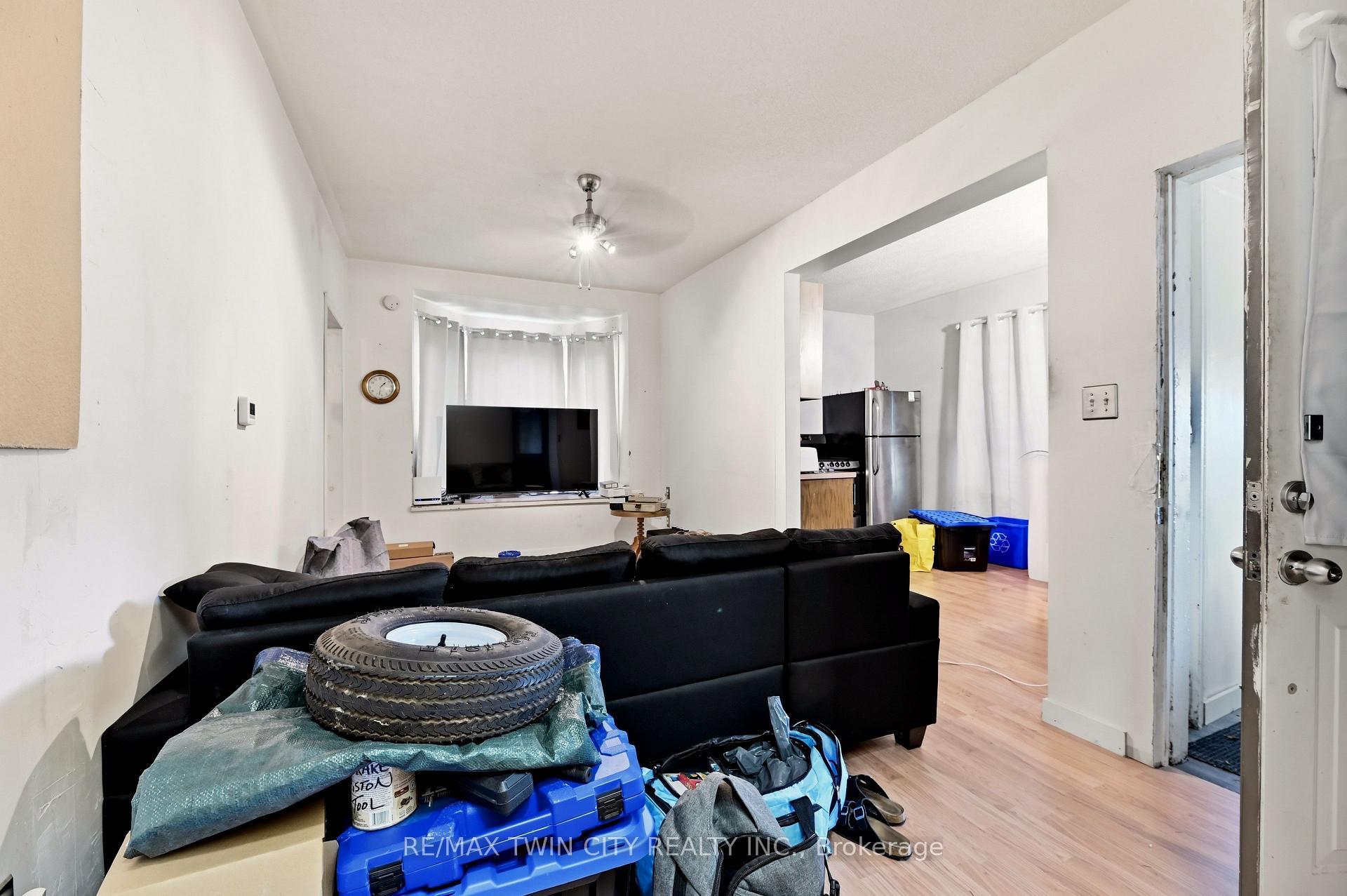 Photo 6 of 13 Usher Street, Brantford, Downtown Core — HOMEH