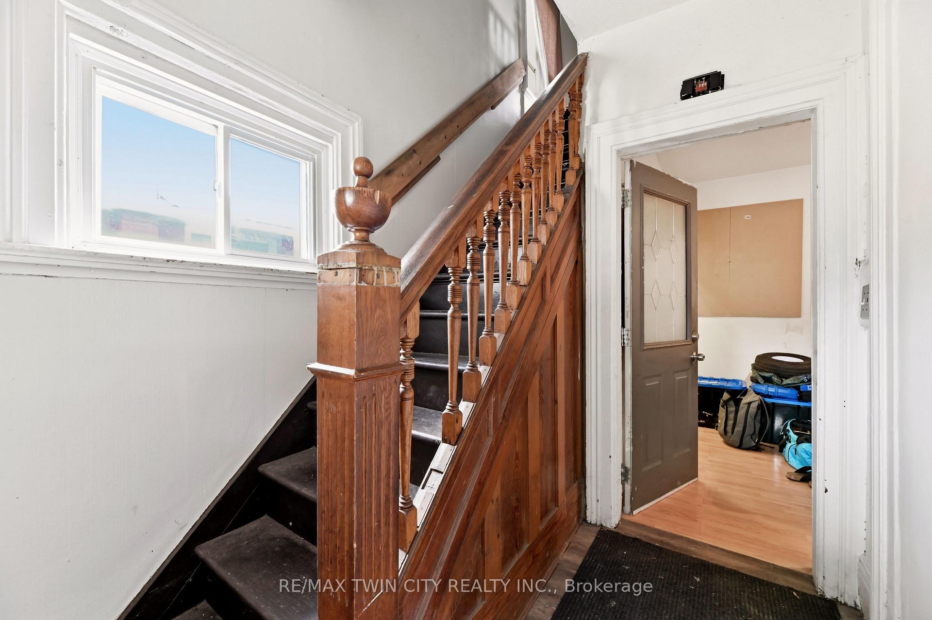 Photo 8 of 13 Usher Street, Brantford, Downtown Core — HOMEH
