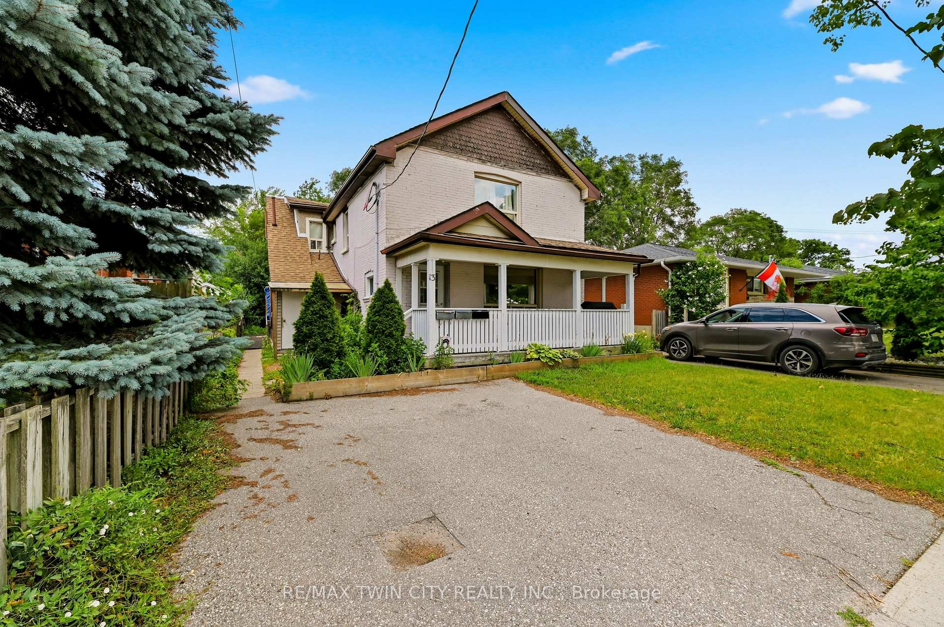 Photo 27 of 13 Usher Street, Brantford, Downtown Core — HOMEH