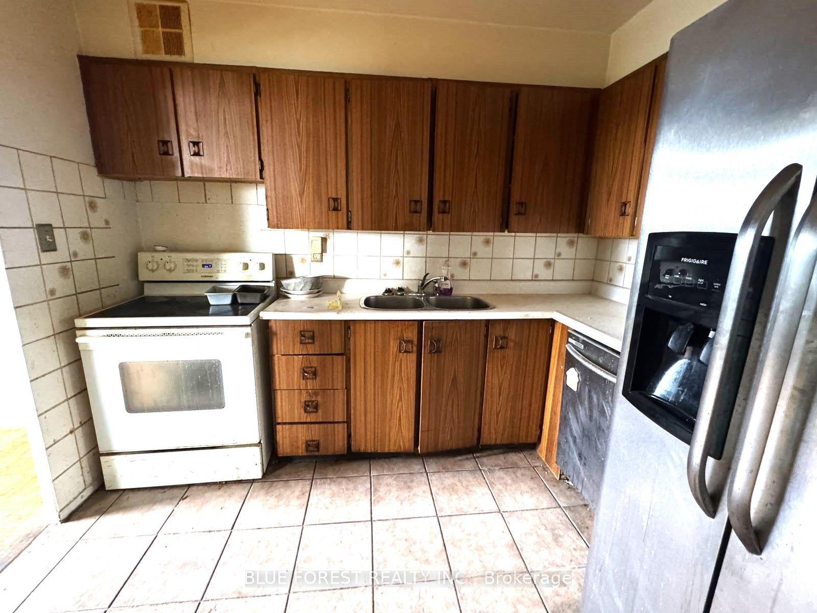 Photo 9 of Unit 1009, 5 Shady Golfway, Toronto, Flemingdon Park — HOMEH