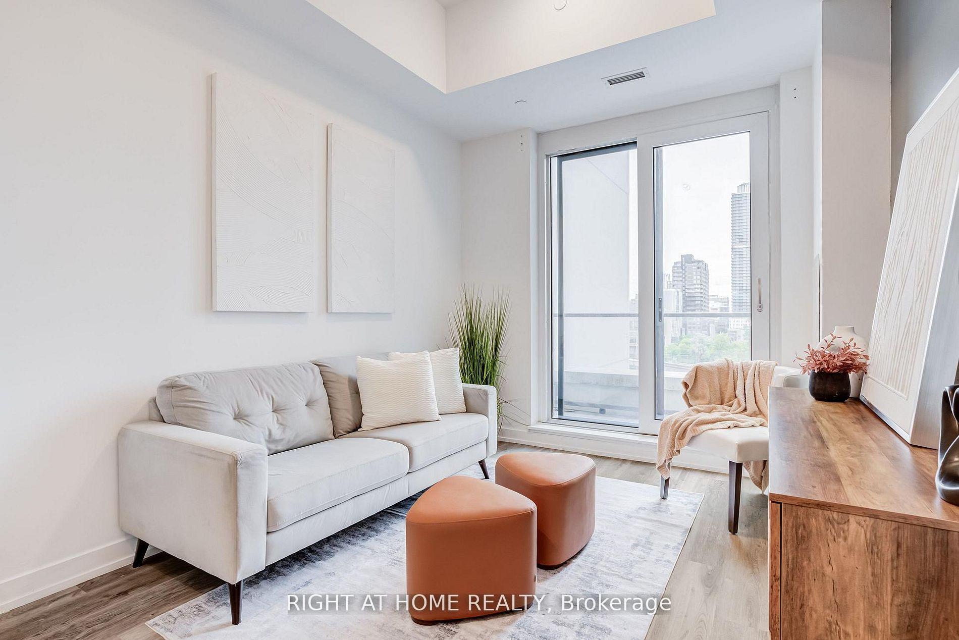 Photo 1 of Unit 301, 15 Wellington Street S, Kitchener, Cherry Hill — HOMEH