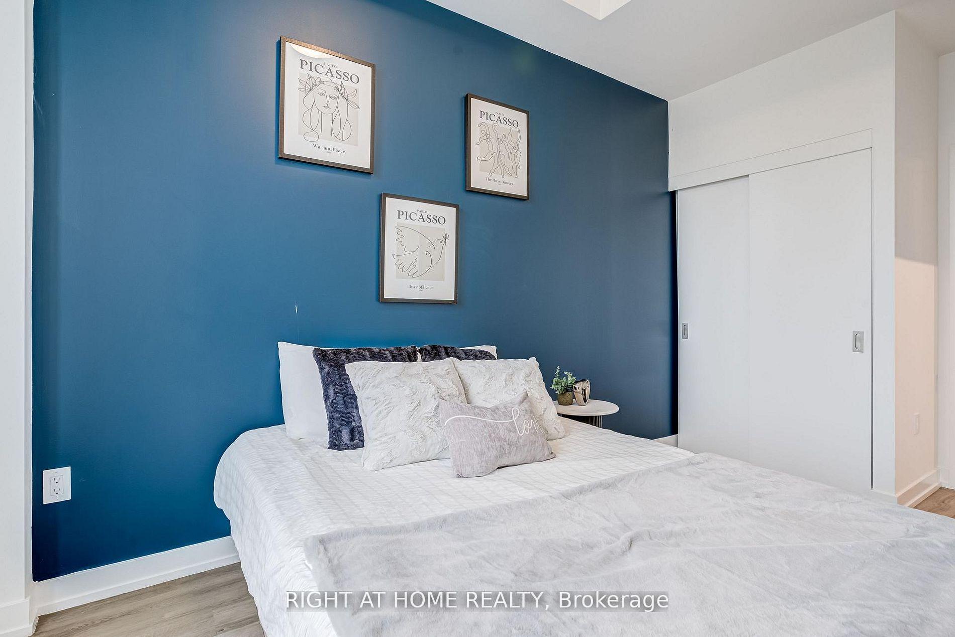 Photo 7 of Unit 301, 15 Wellington Street S, Kitchener, Cherry Hill — HOMEH