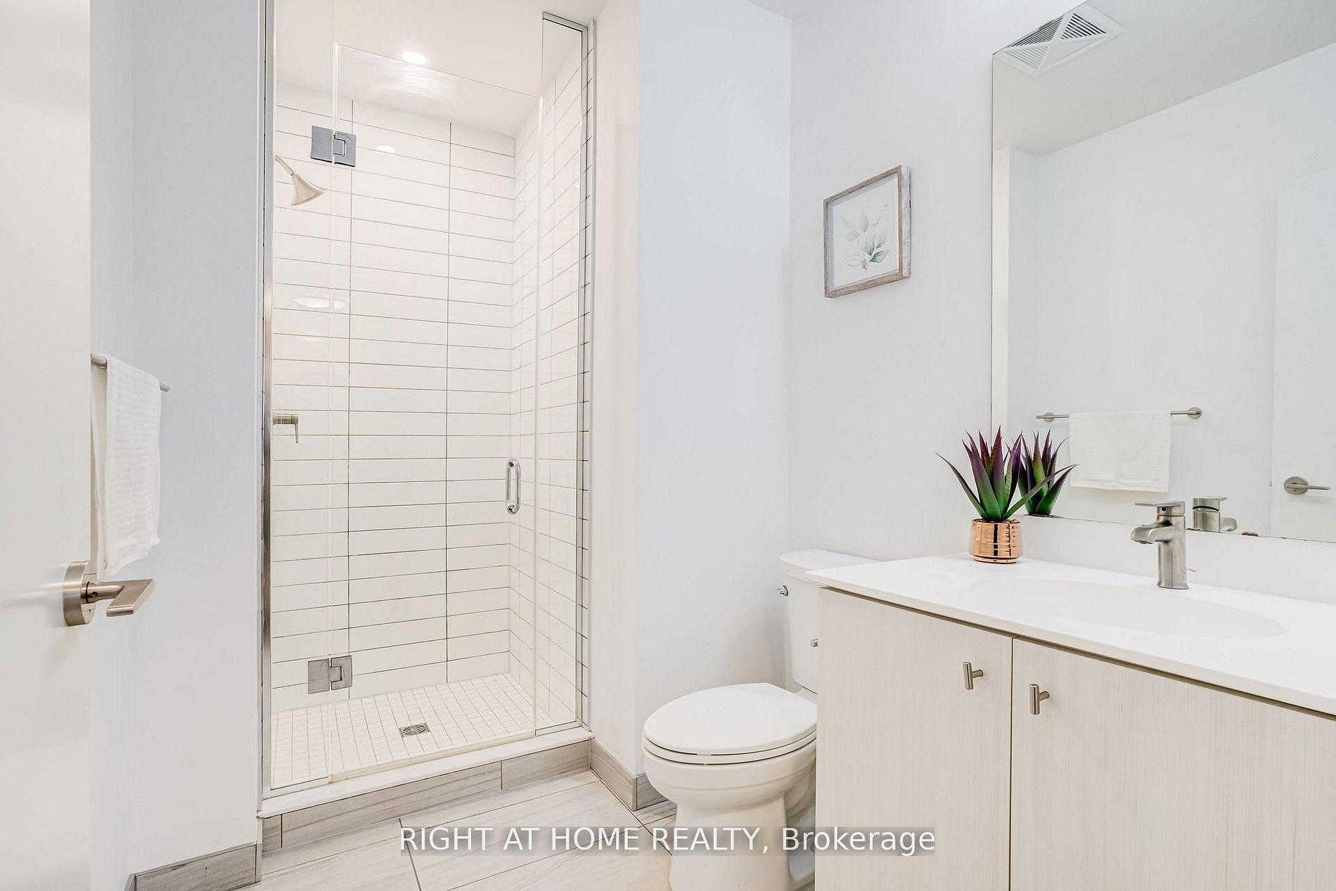 Photo 8 of Unit 301, 15 Wellington Street S, Kitchener, Cherry Hill — HOMEH