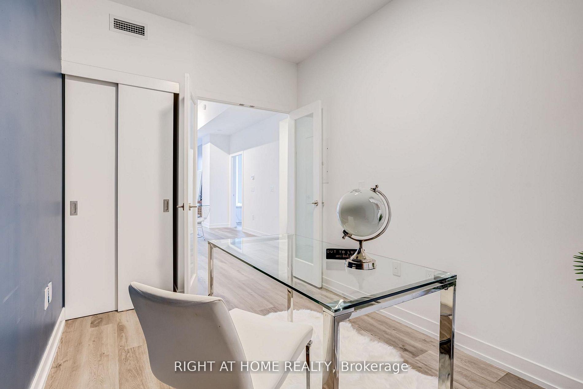 Photo 13 of Unit 301, 15 Wellington Street S, Kitchener, Cherry Hill — HOMEH
