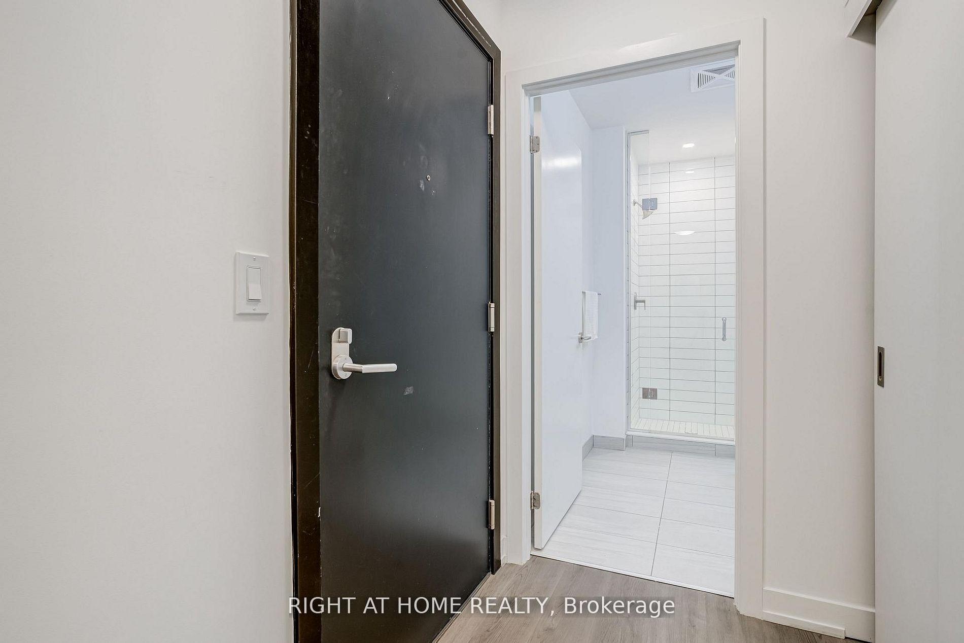 Photo 16 of Unit 301, 15 Wellington Street S, Kitchener, Cherry Hill — HOMEH