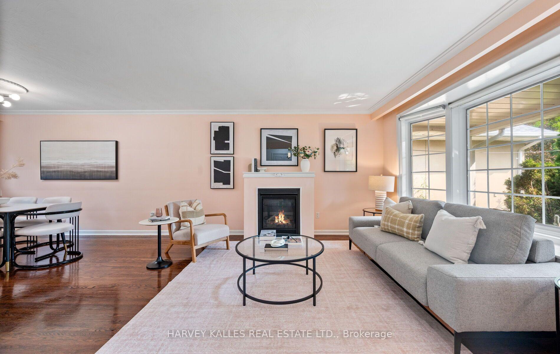Photo 7 of 20 Willowgate Drive, Markham, Bullock — HOMEH