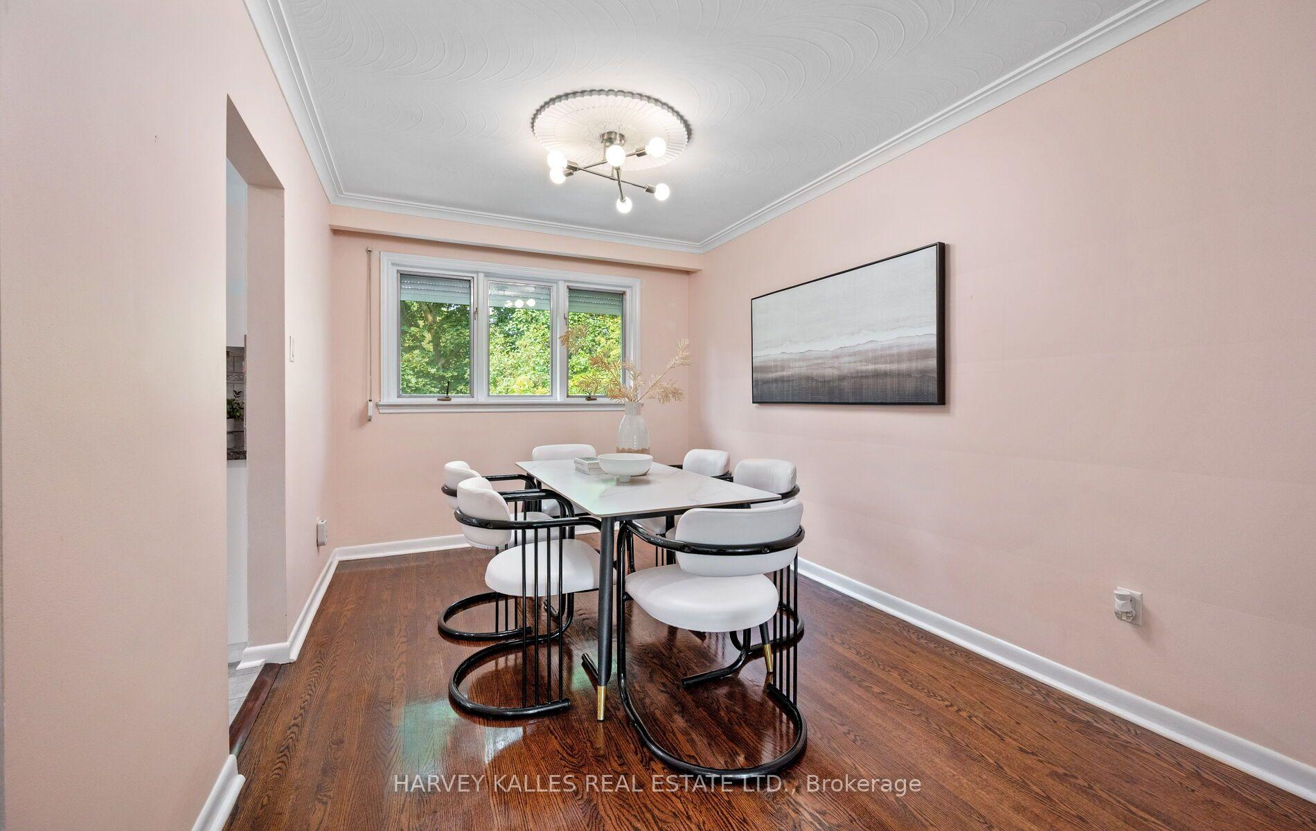 Photo 12 of 20 Willowgate Drive, Markham, Bullock — HOMEH