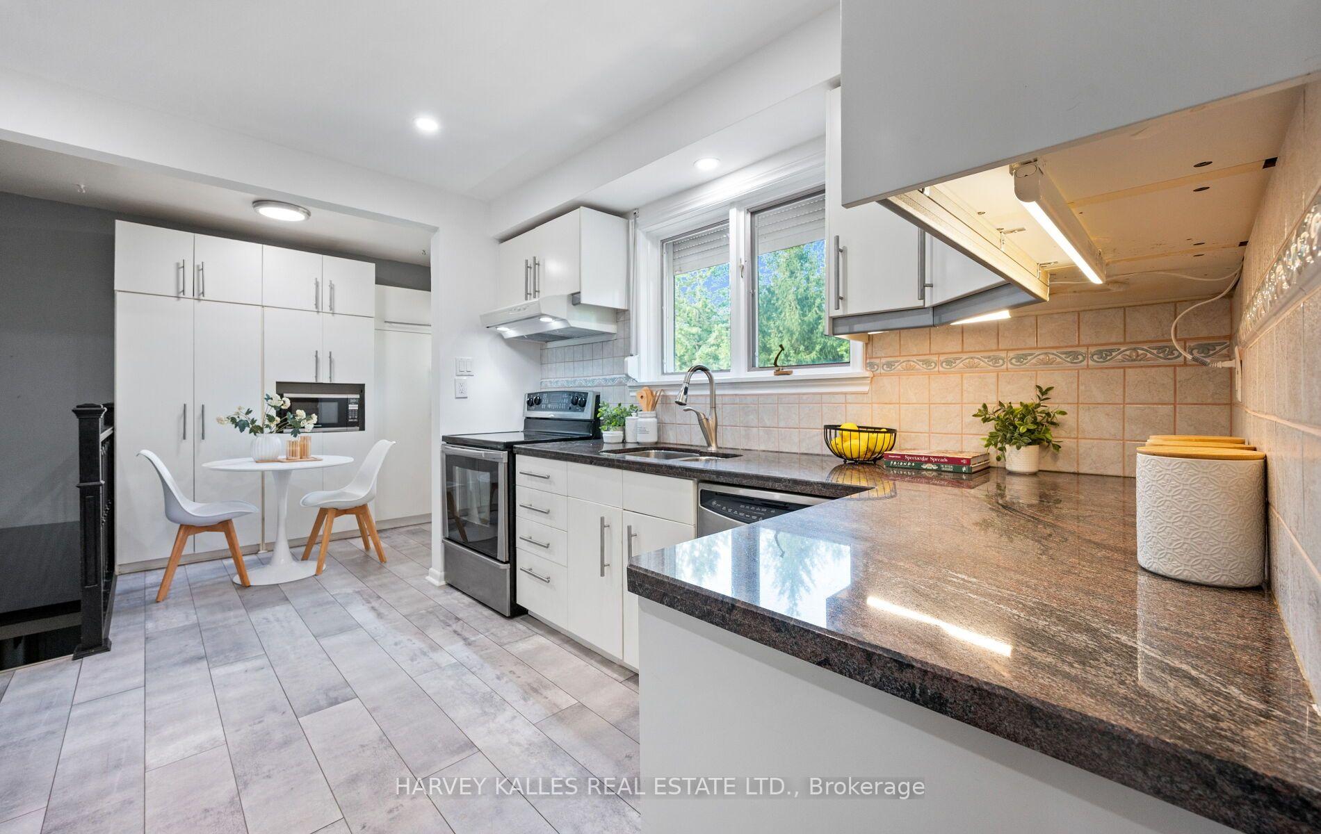 Photo 15 of 20 Willowgate Drive, Markham, Bullock — HOMEH