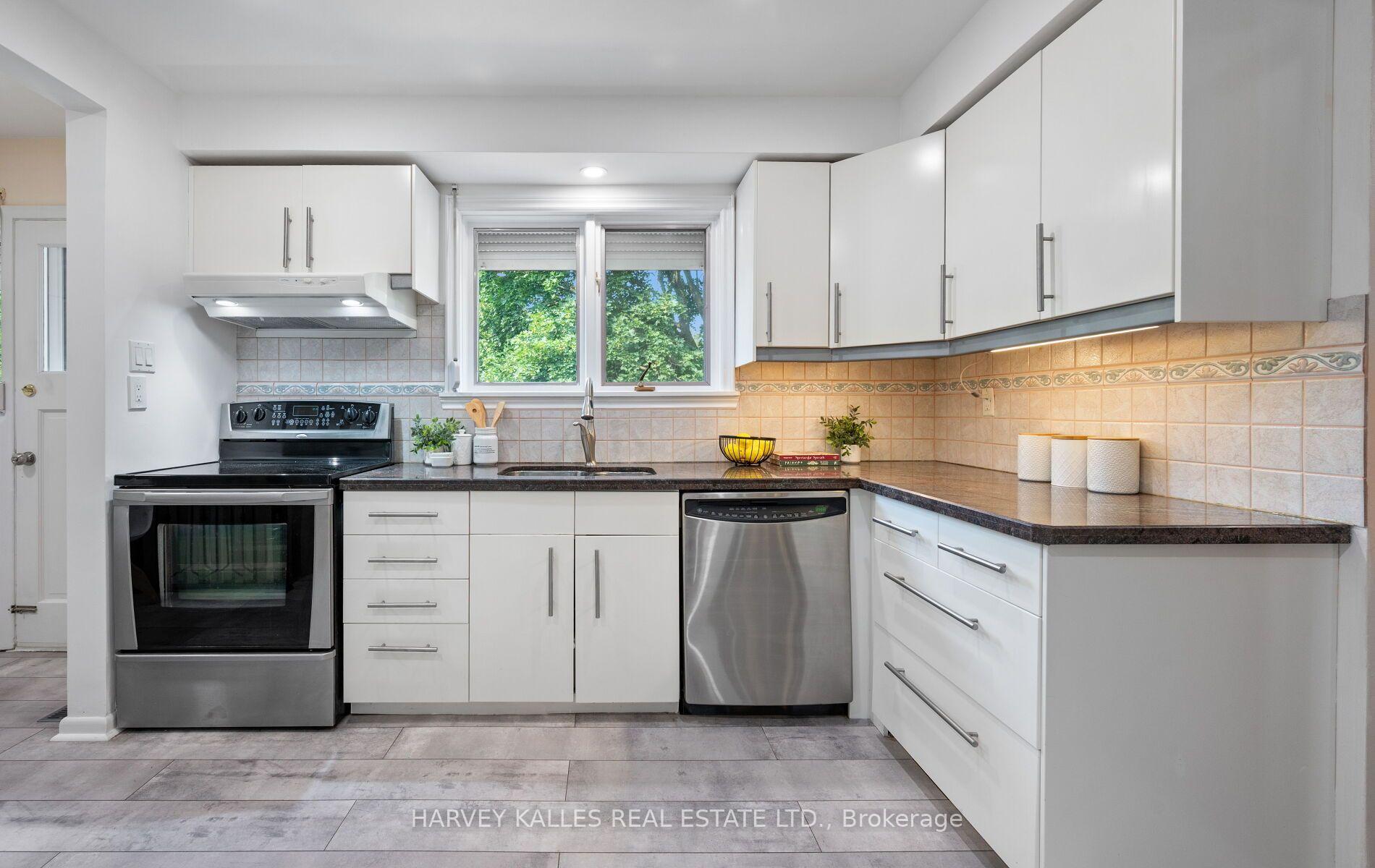 Photo 18 of 20 Willowgate Drive, Markham, Bullock — HOMEH