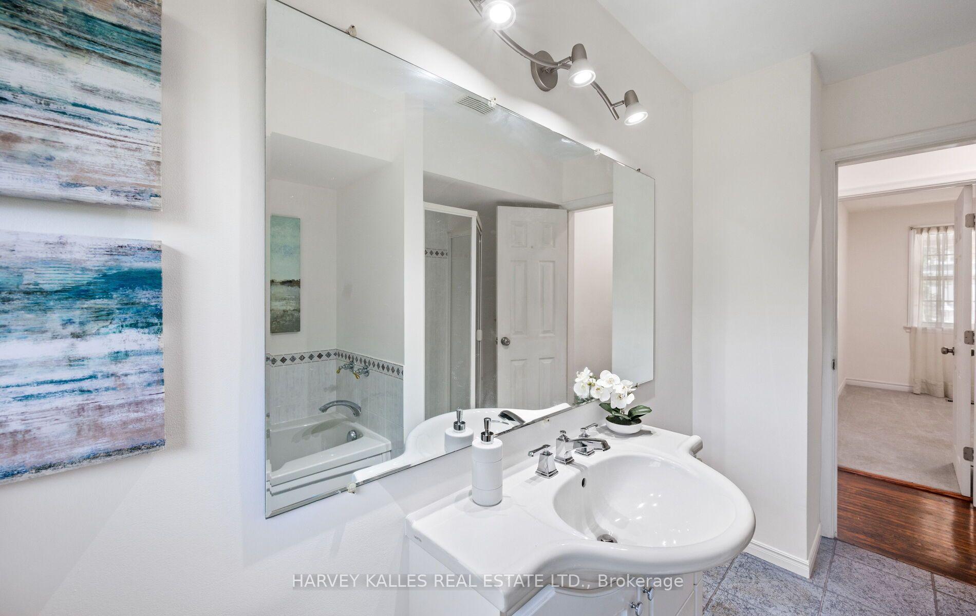 Photo 26 of 20 Willowgate Drive, Markham, Bullock — HOMEH