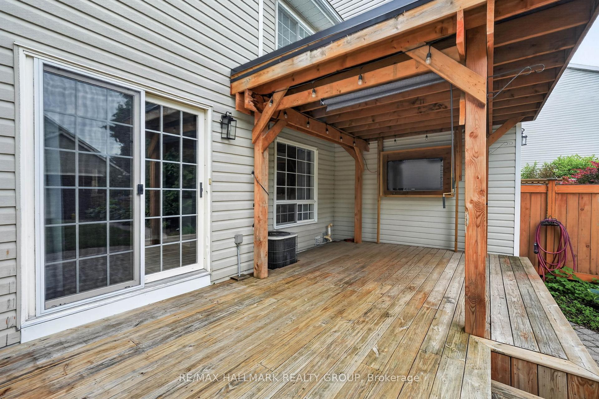 Photo 35 of 3 Crossing Bridge Court, Ottawa, Stittsville (Central) — HOMEH