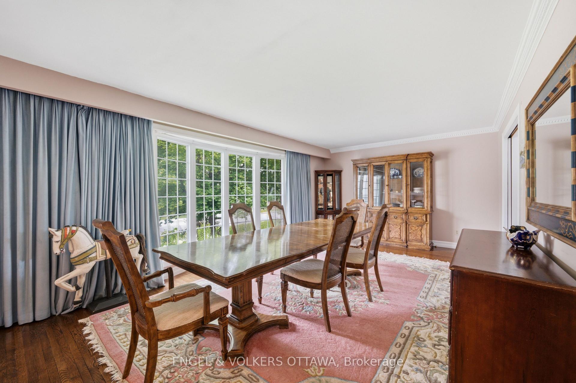Photo 10 of 1446 Ridgebrook Drive, Ottawa, Pineview — HOMEH