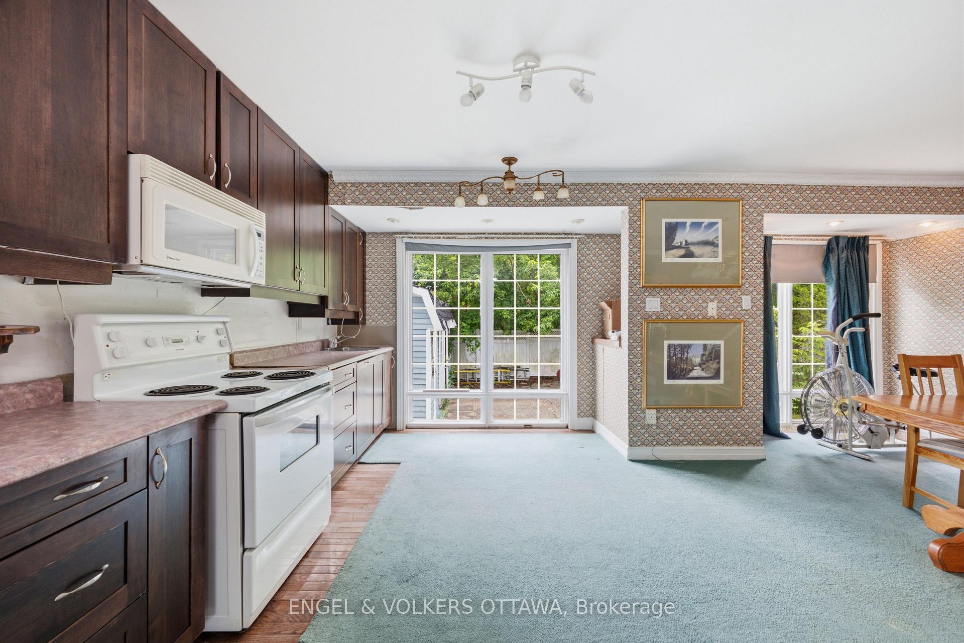 Photo 15 of 1446 Ridgebrook Drive, Ottawa, Pineview — HOMEH