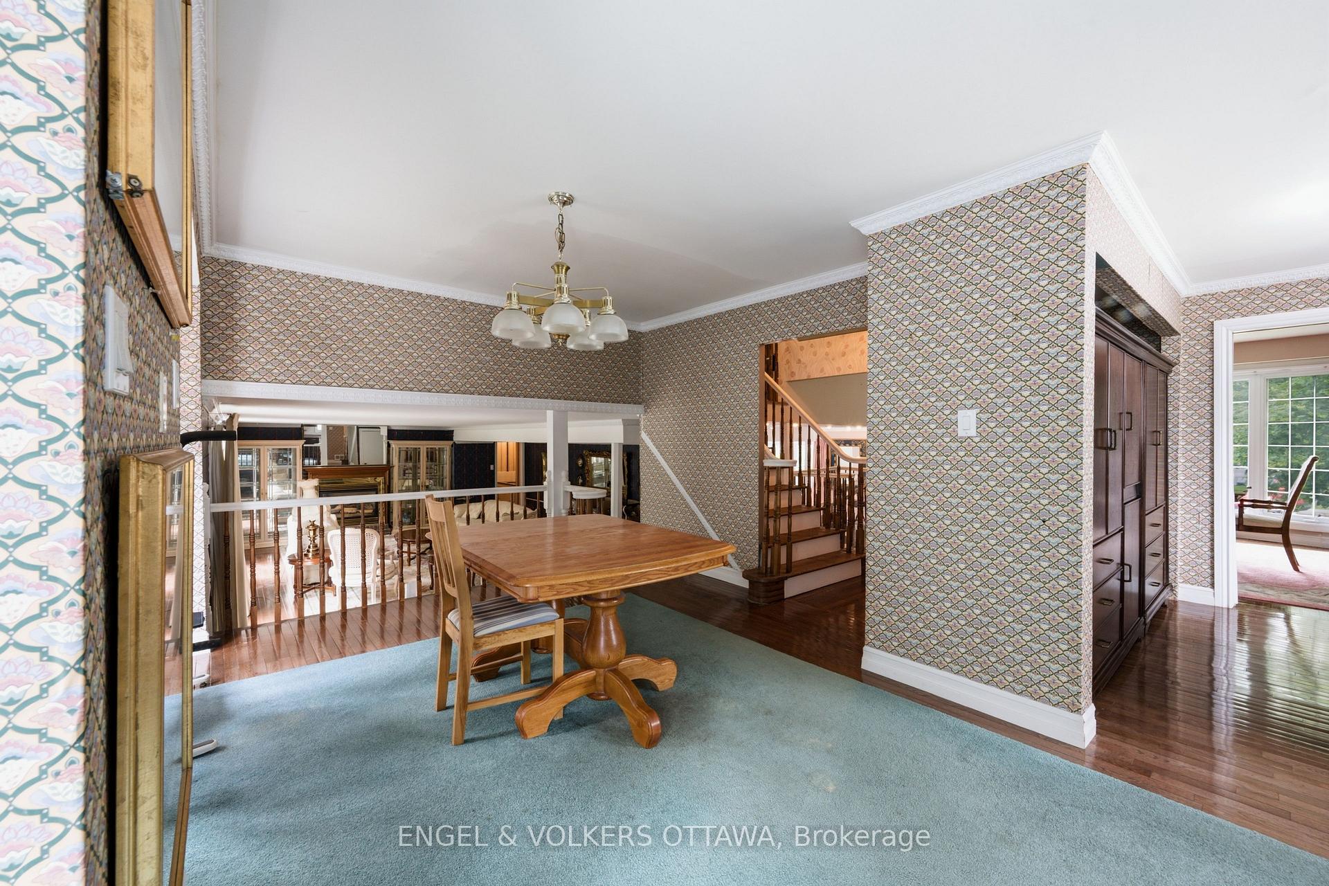 Photo 18 of 1446 Ridgebrook Drive, Ottawa, Pineview — HOMEH