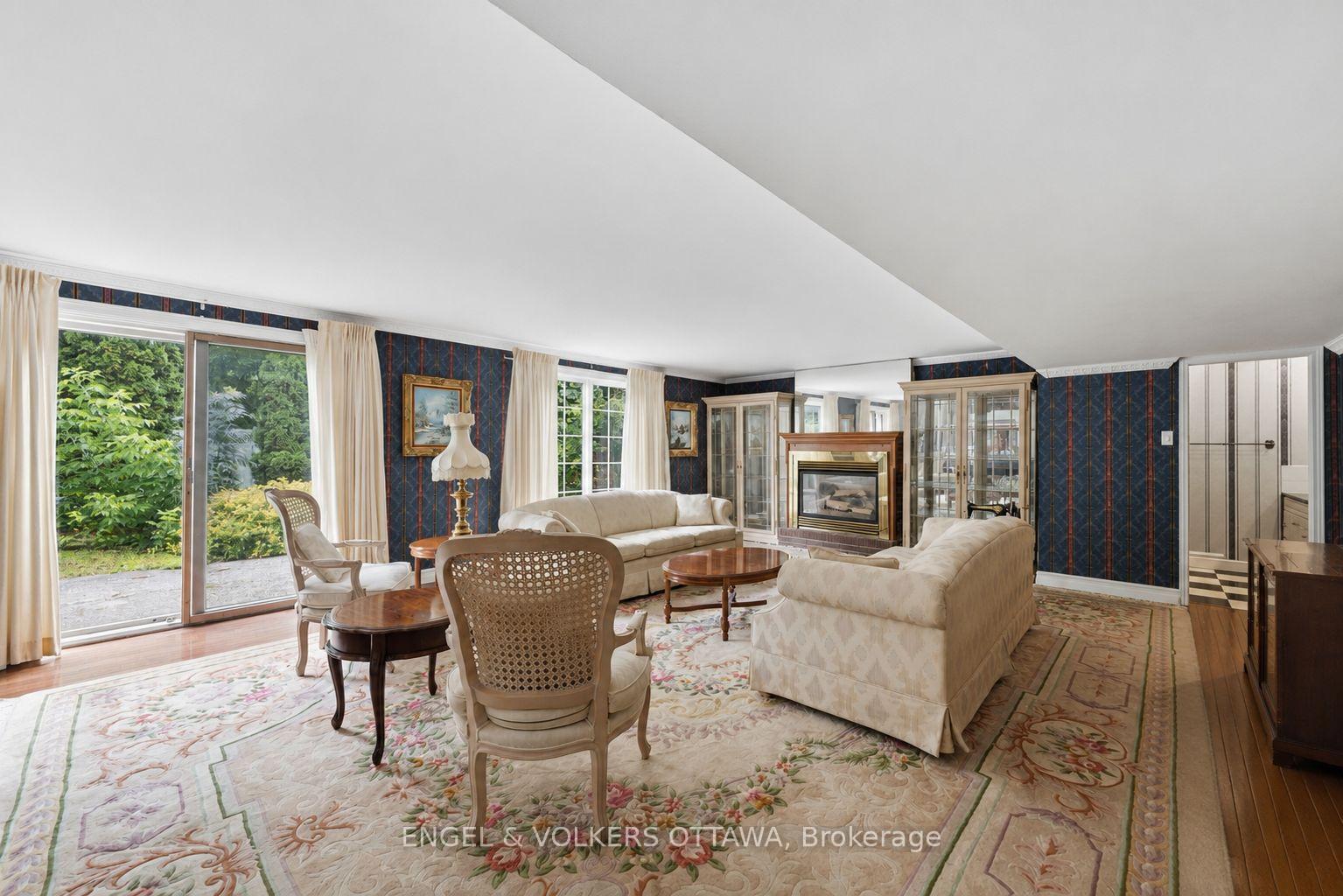 Photo 21 of 1446 Ridgebrook Drive, Ottawa, Pineview — HOMEH