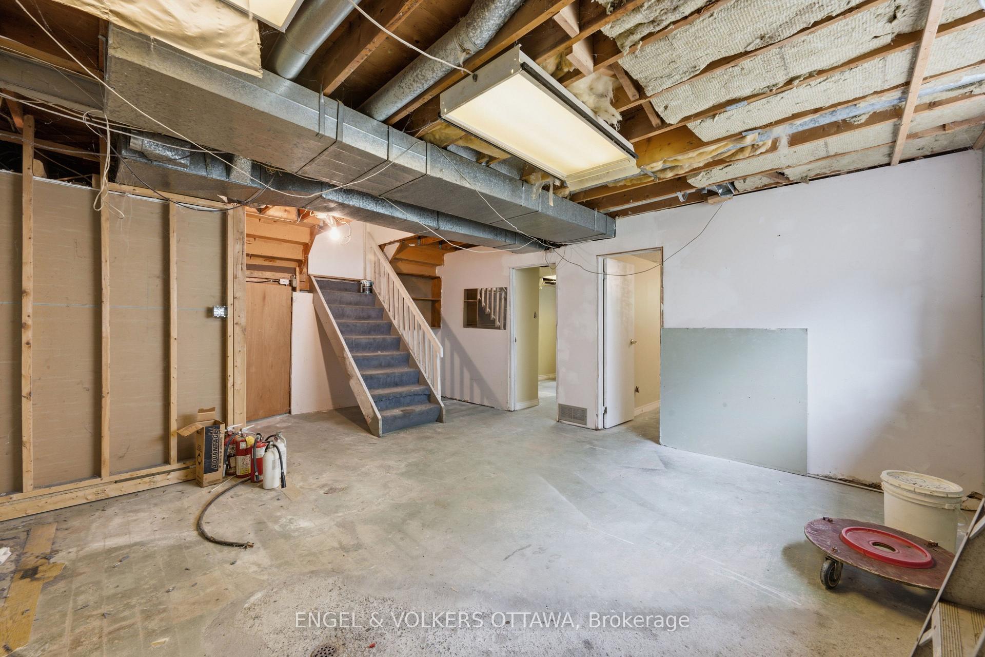 Photo 40 of 1446 Ridgebrook Drive, Ottawa, Pineview — HOMEH