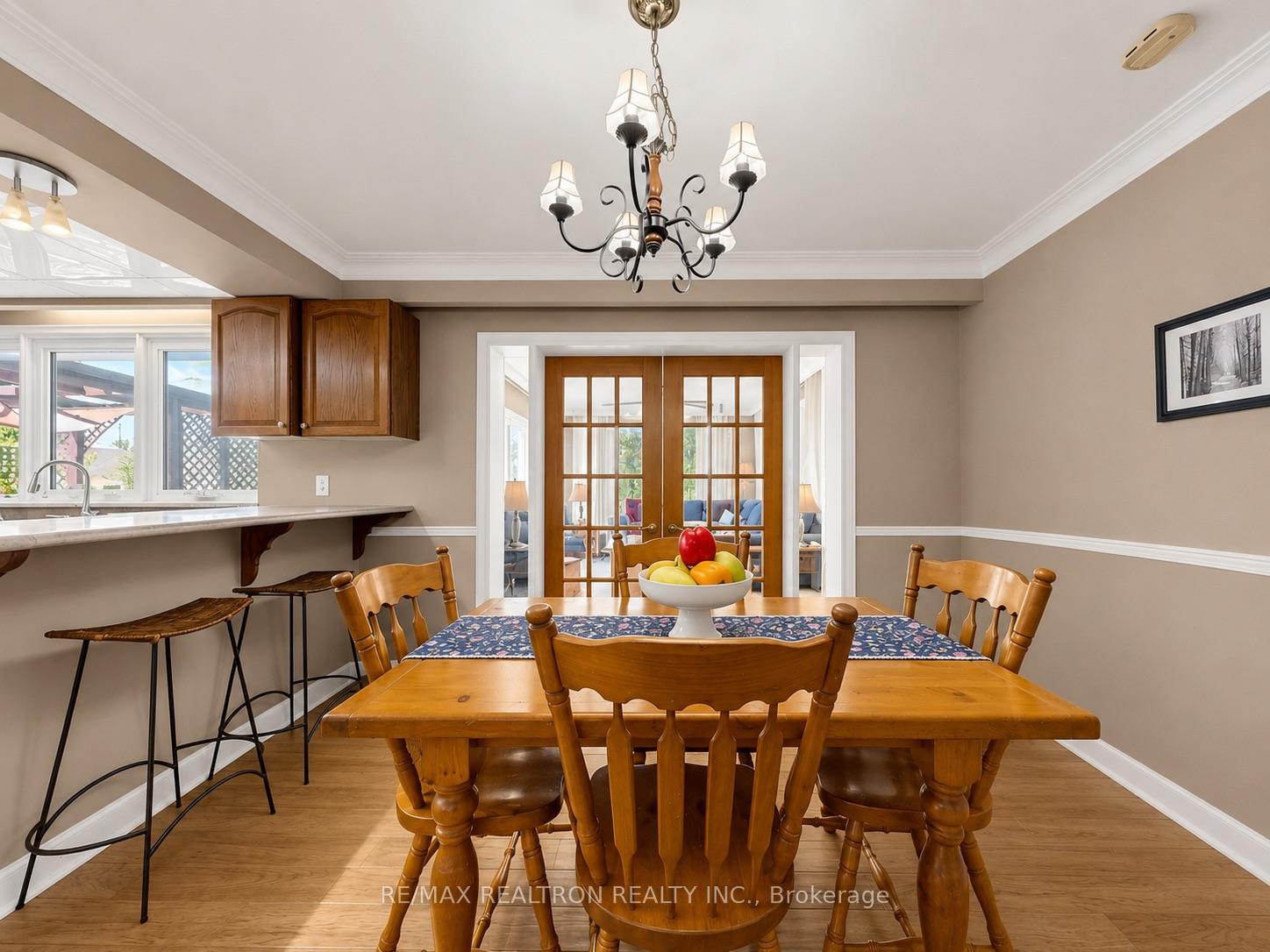 Photo 11 of 22 Longbridge Road, Vaughan, Uplands — HOMEH