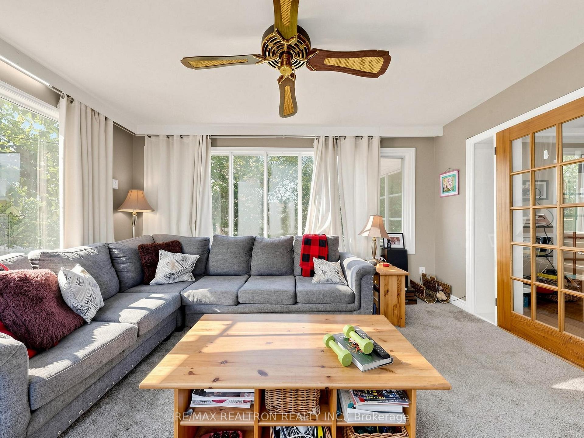 Photo 13 of 22 Longbridge Road, Vaughan, Uplands — HOMEH
