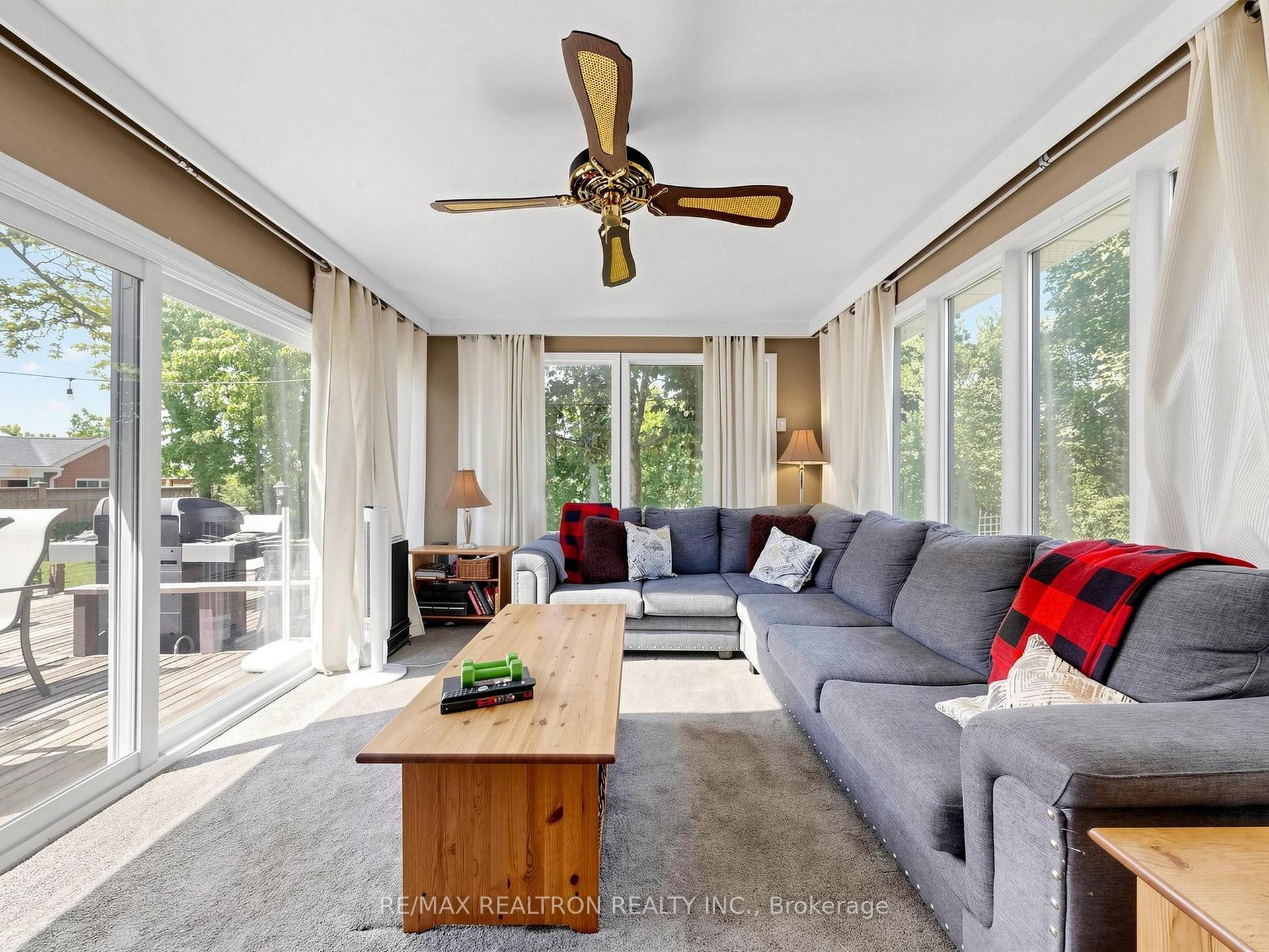 Photo 14 of 22 Longbridge Road, Vaughan, Uplands — HOMEH
