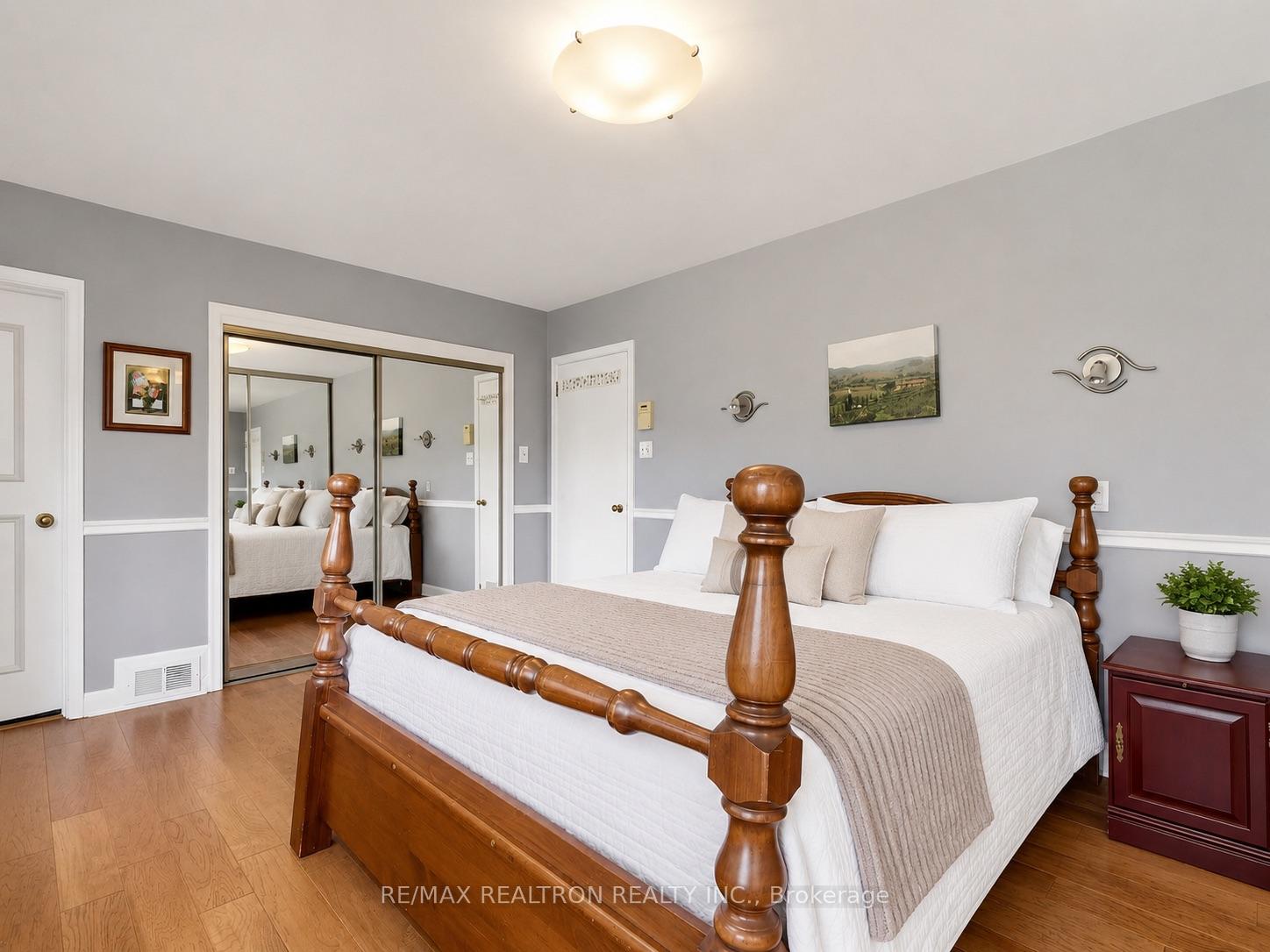 Photo 15 of 22 Longbridge Road, Vaughan, Uplands — HOMEH