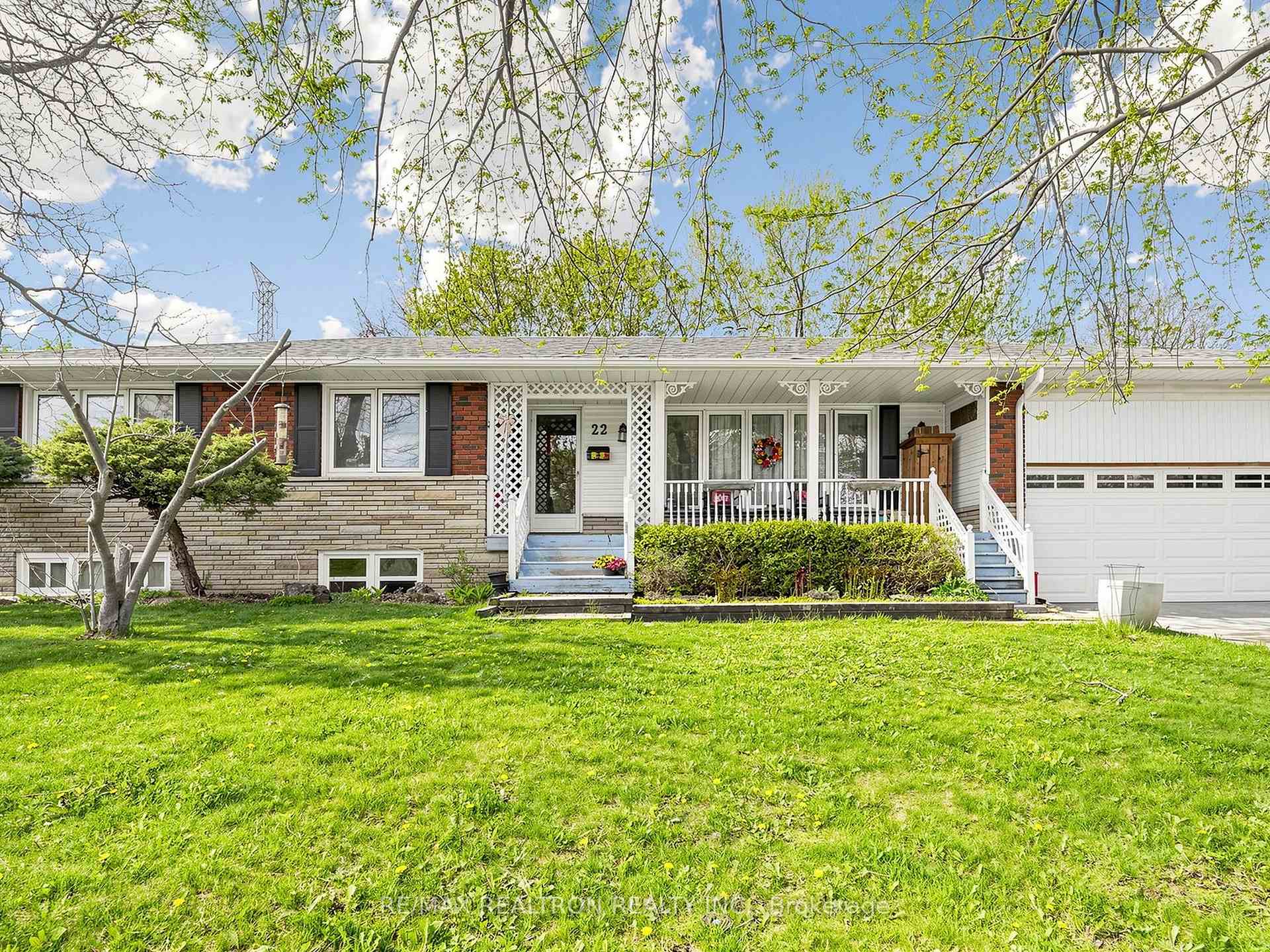 Photo 24 of 22 Longbridge Road, Vaughan, Uplands — HOMEH