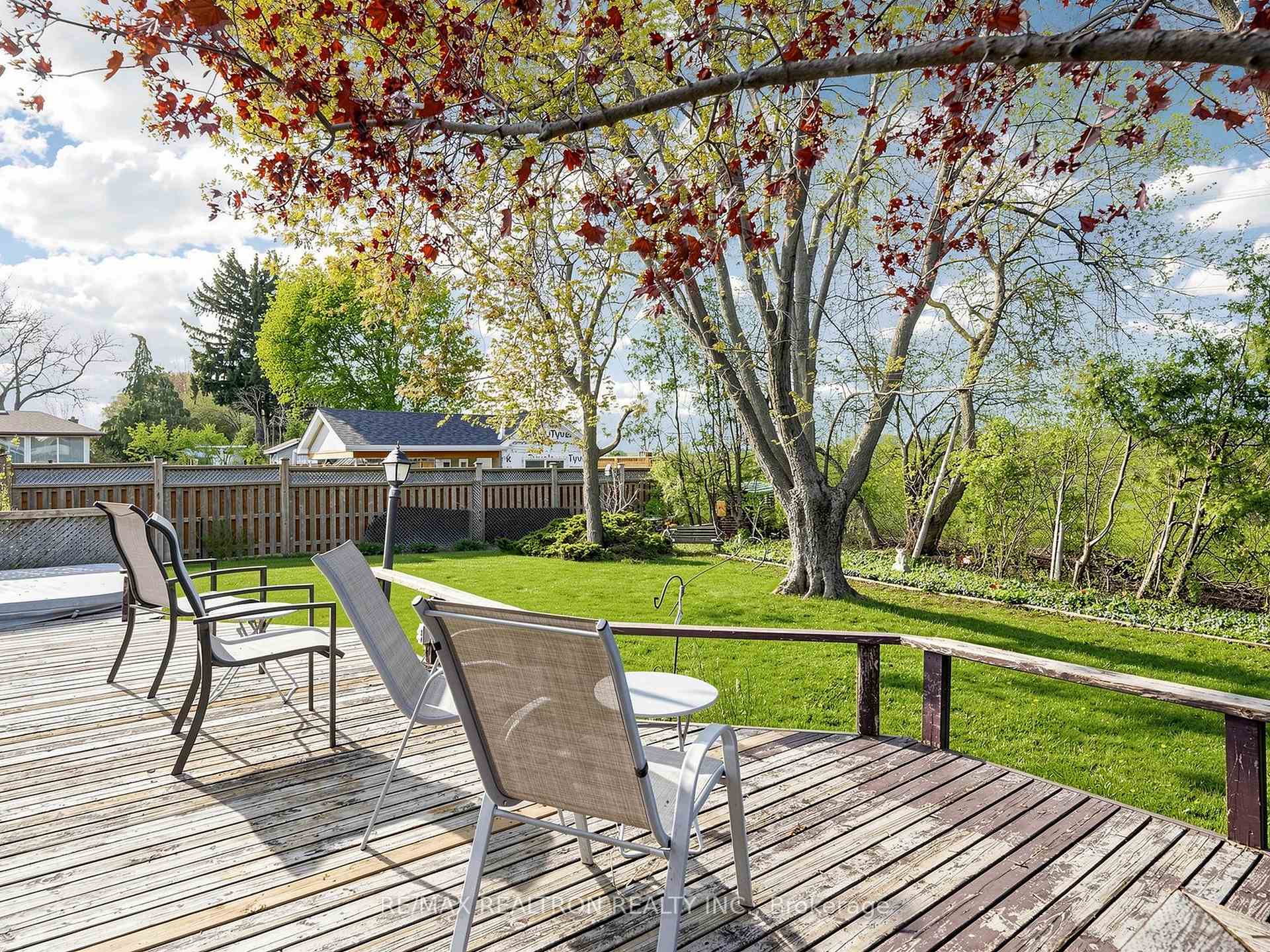 Photo 30 of 22 Longbridge Road, Vaughan, Uplands — HOMEH