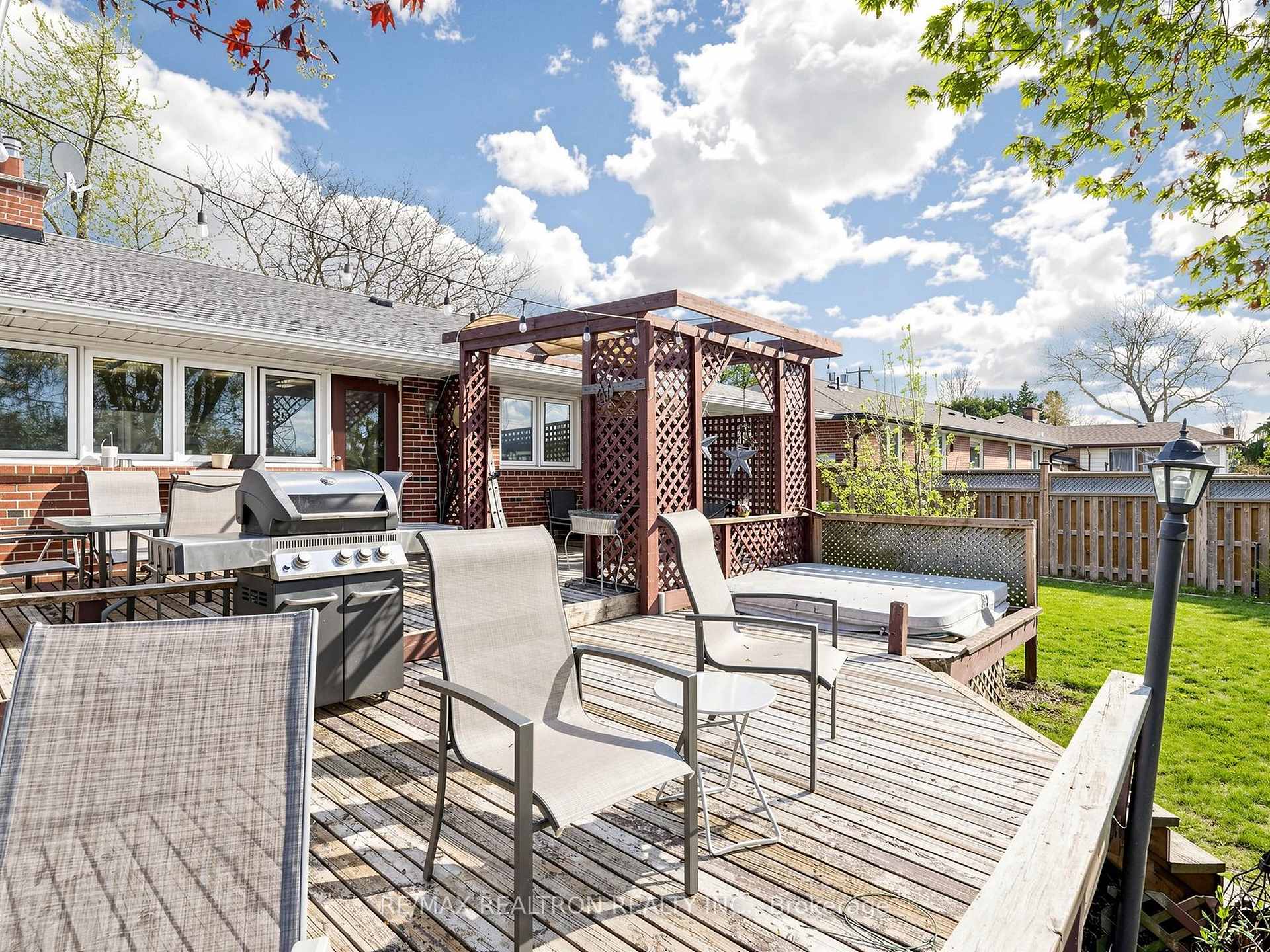 Photo 31 of 22 Longbridge Road, Vaughan, Uplands — HOMEH