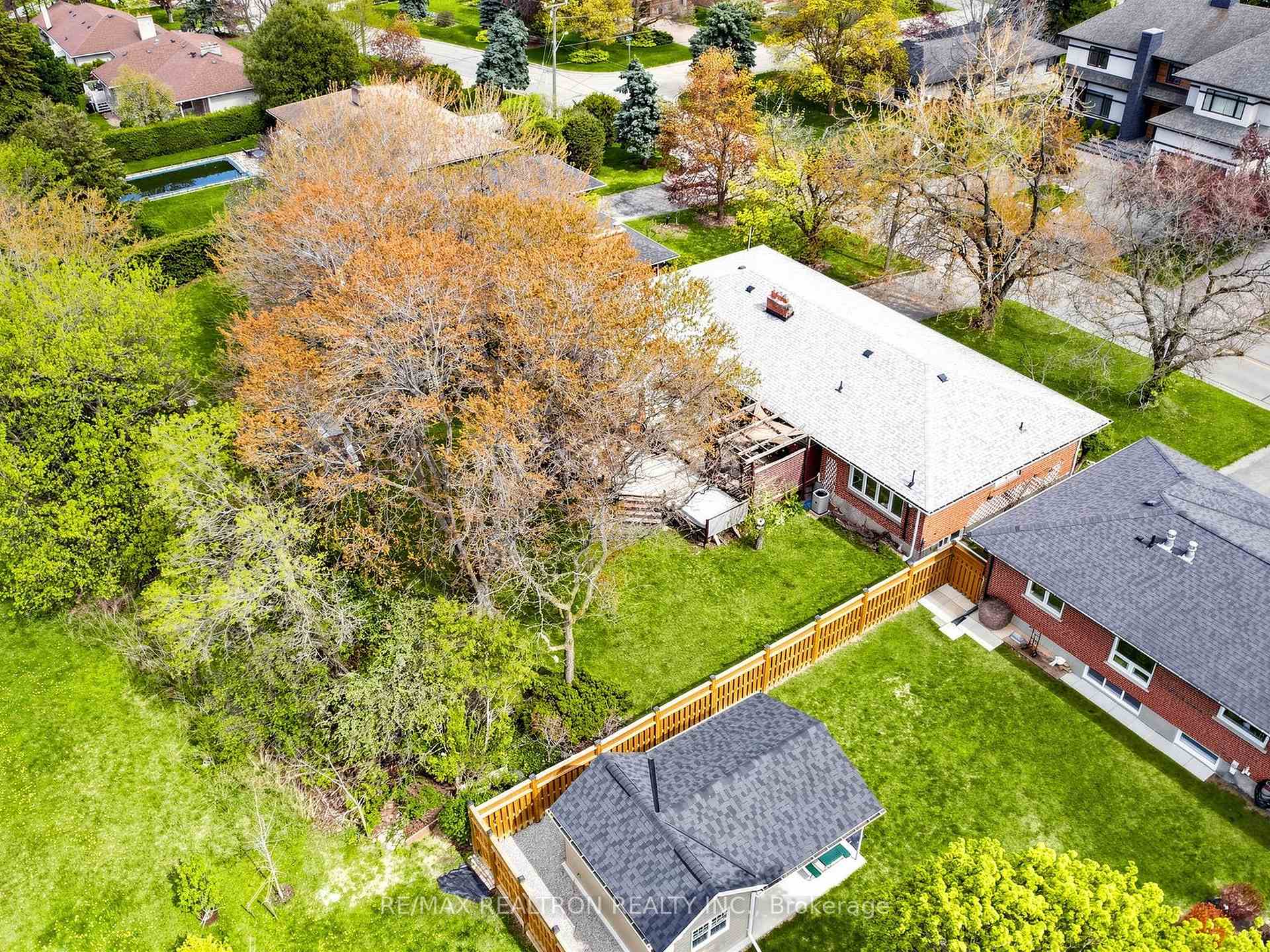 Photo 43 of 22 Longbridge Road, Vaughan, Uplands — HOMEH