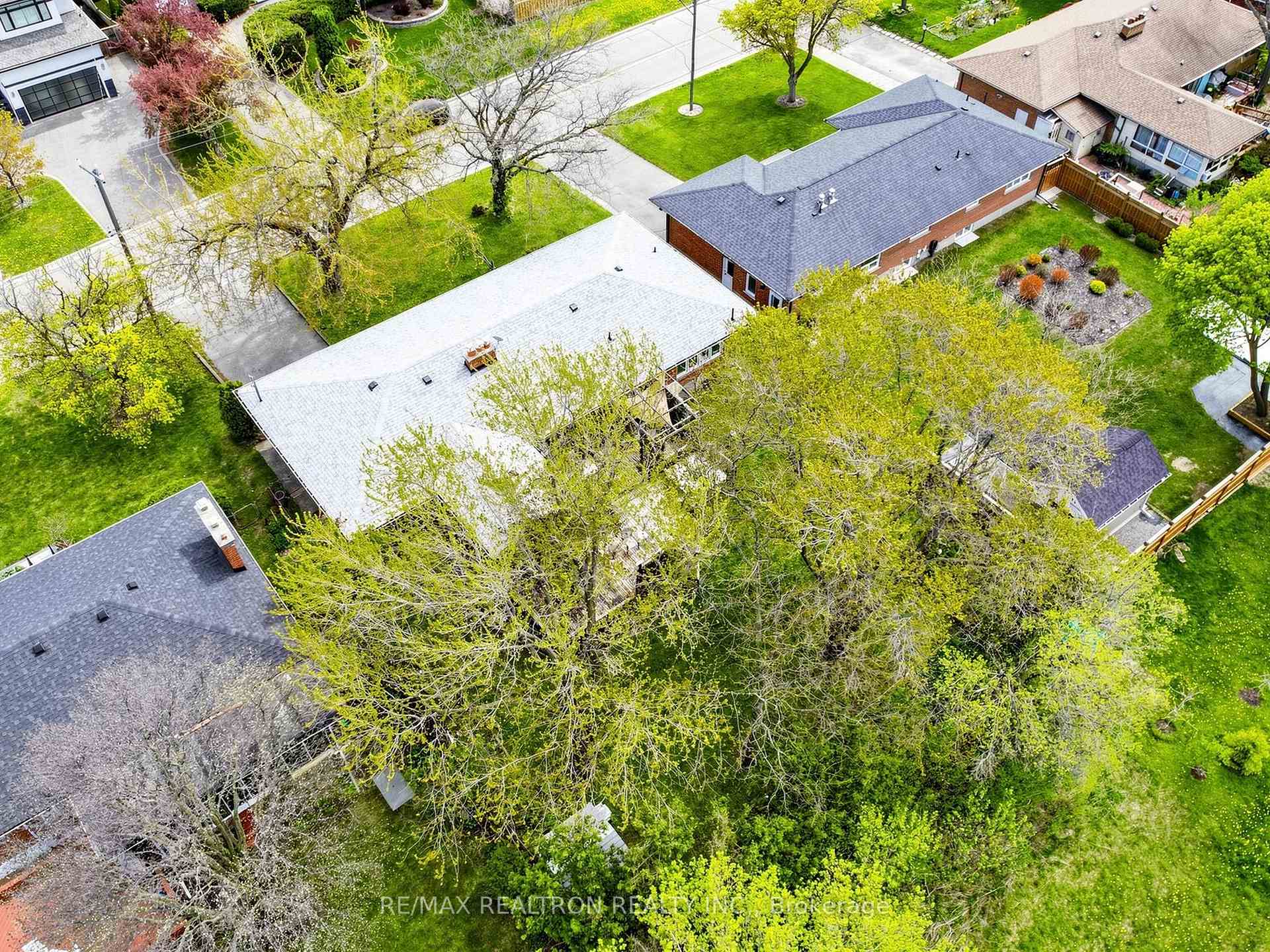 Photo 45 of 22 Longbridge Road, Vaughan, Uplands — HOMEH