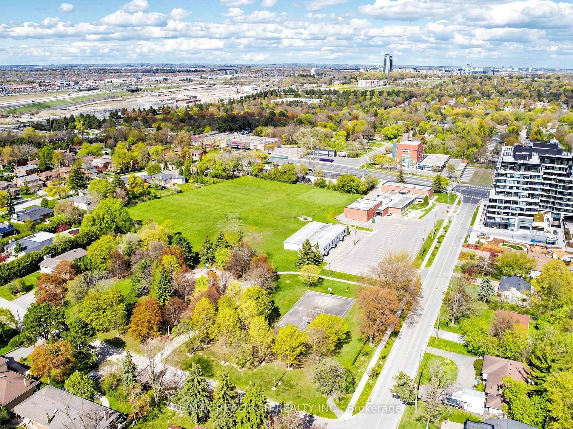 Photo 48 of 22 Longbridge Road, Vaughan, Uplands — HOMEH