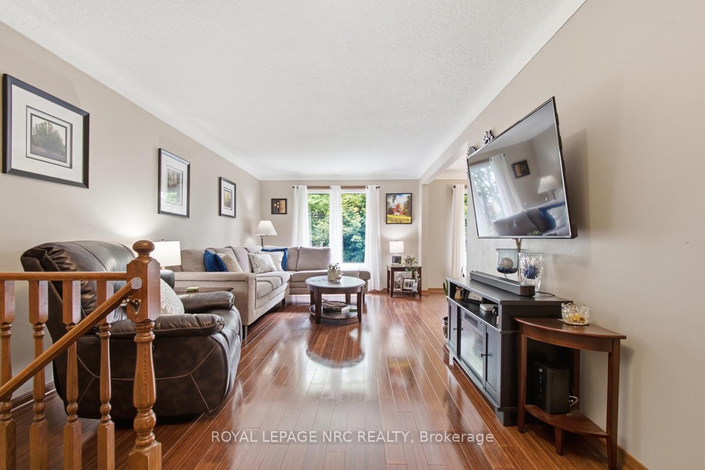 Photo 3 of 11 Jennifer Court, Welland, Prince Charles — HOMEH