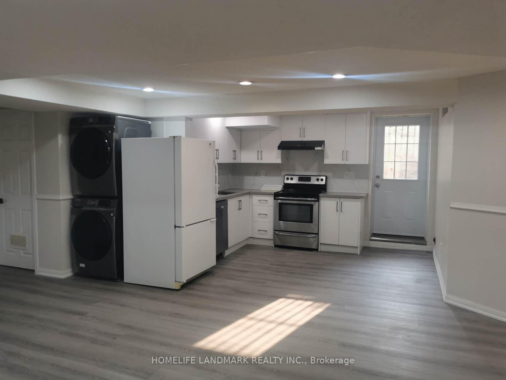 Photo 4 of 2 Maxwell Ct, Vaughan, Uplands — HOMEH