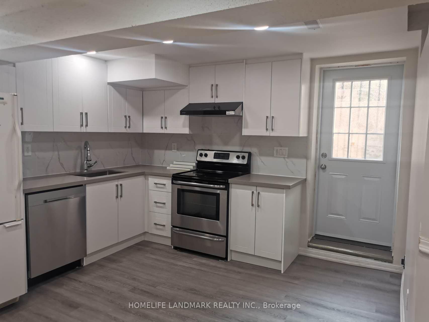 Photo 5 of 2 Maxwell Ct, Vaughan, Uplands — HOMEH