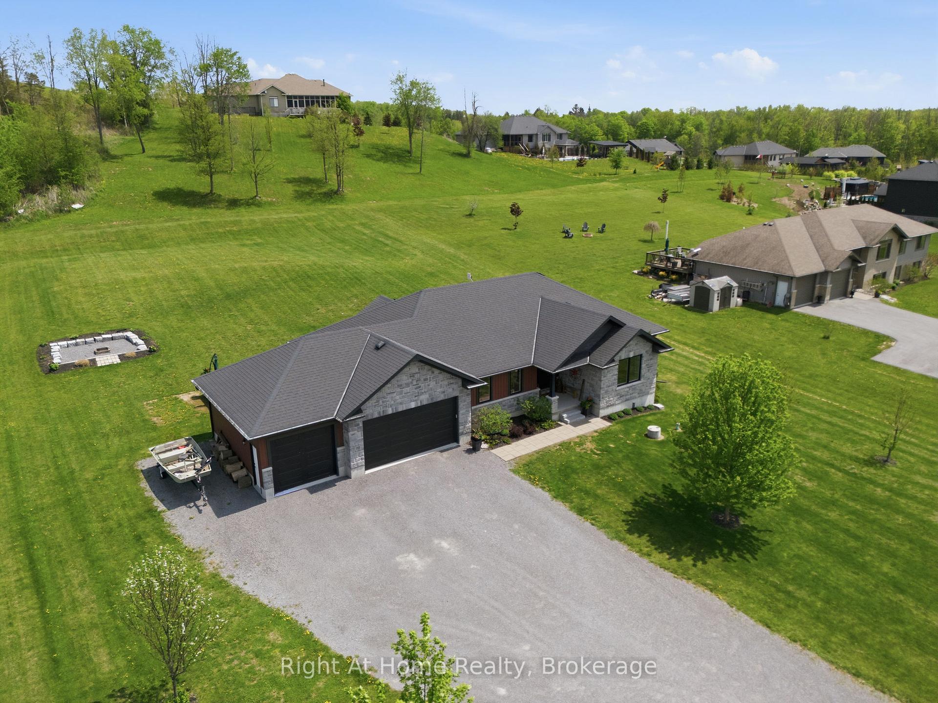 Photo 7 of 144 Hiddenvalley Drive, Belleville, Thurlow Ward — HOMEH