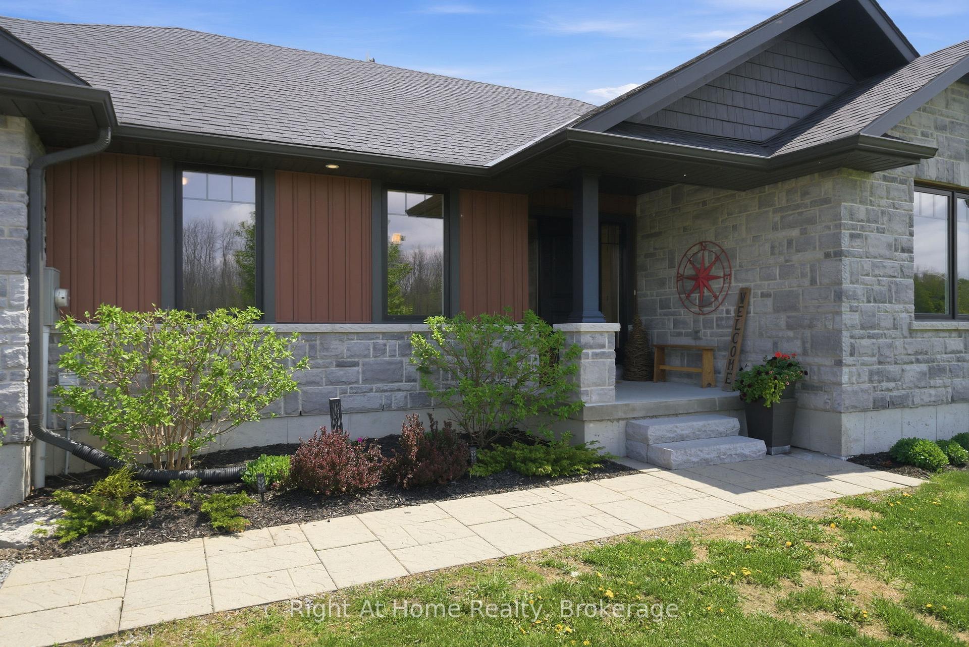 Photo 9 of 144 Hiddenvalley Drive, Belleville, Thurlow Ward — HOMEH